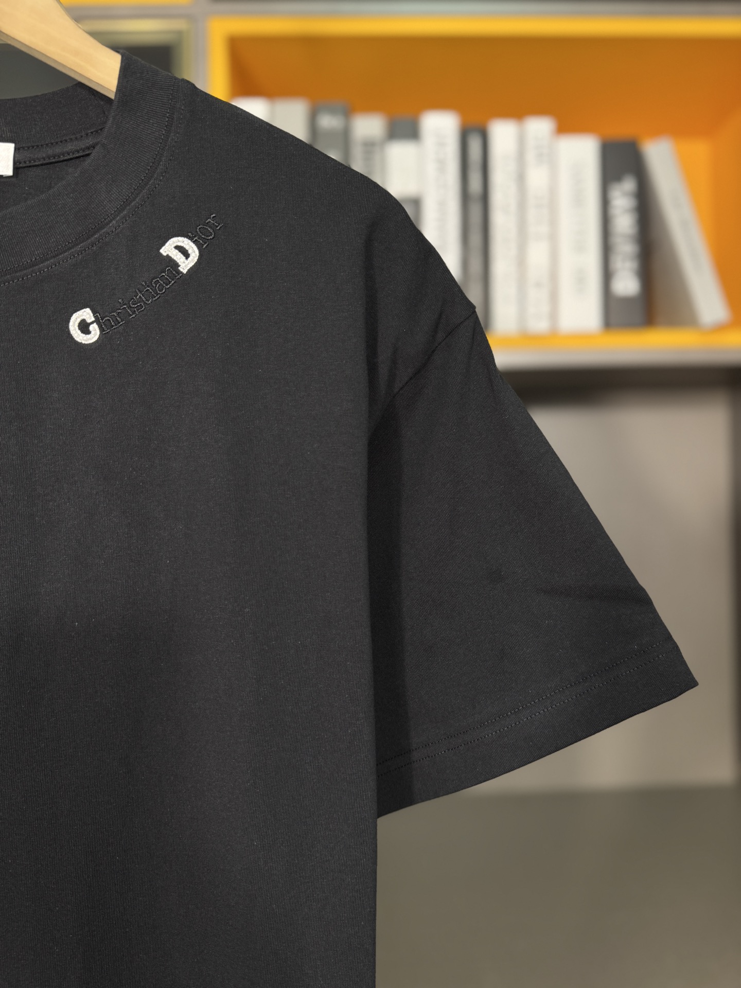 百灵达  短袖T恤服装 5