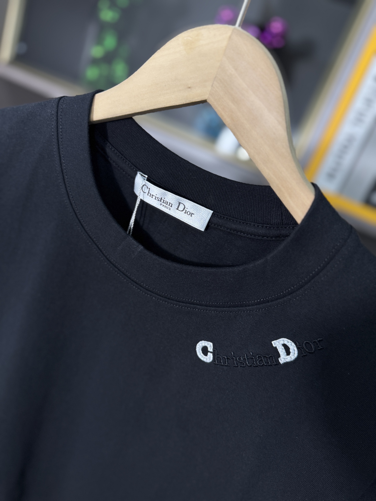 百灵达  短袖T恤服装 3