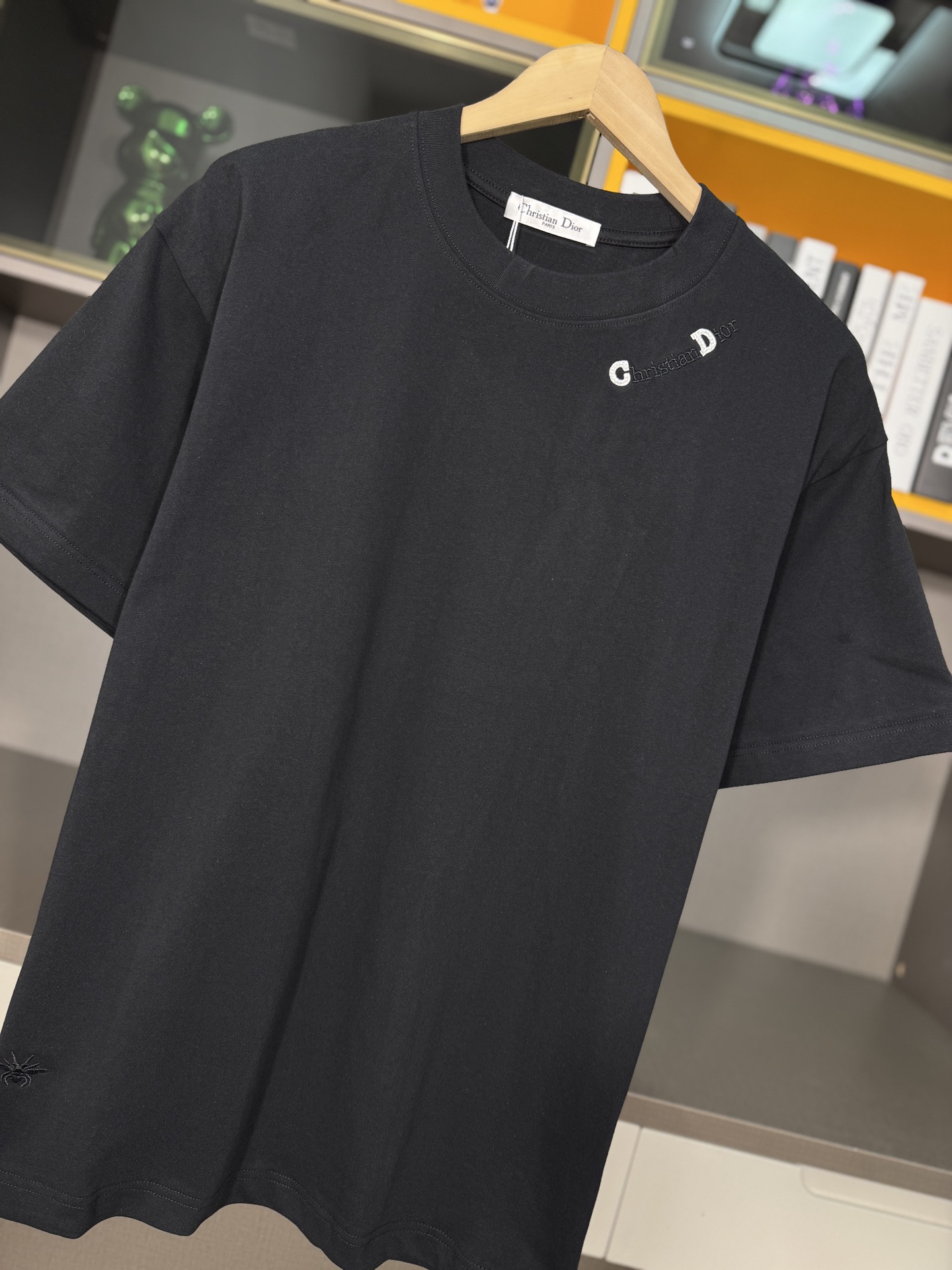 百灵达  短袖T恤服装 2