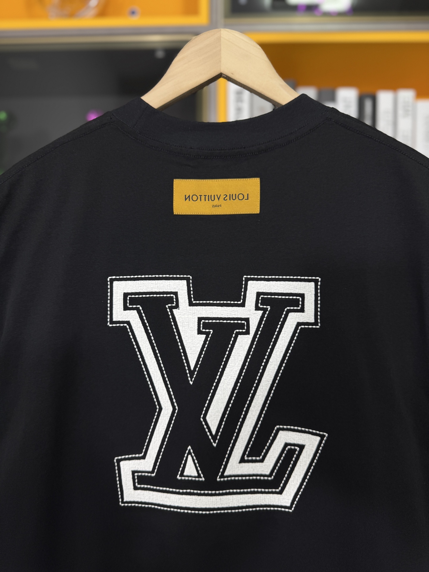 Louis Vuitton  男士休闲短袖服装,男 7