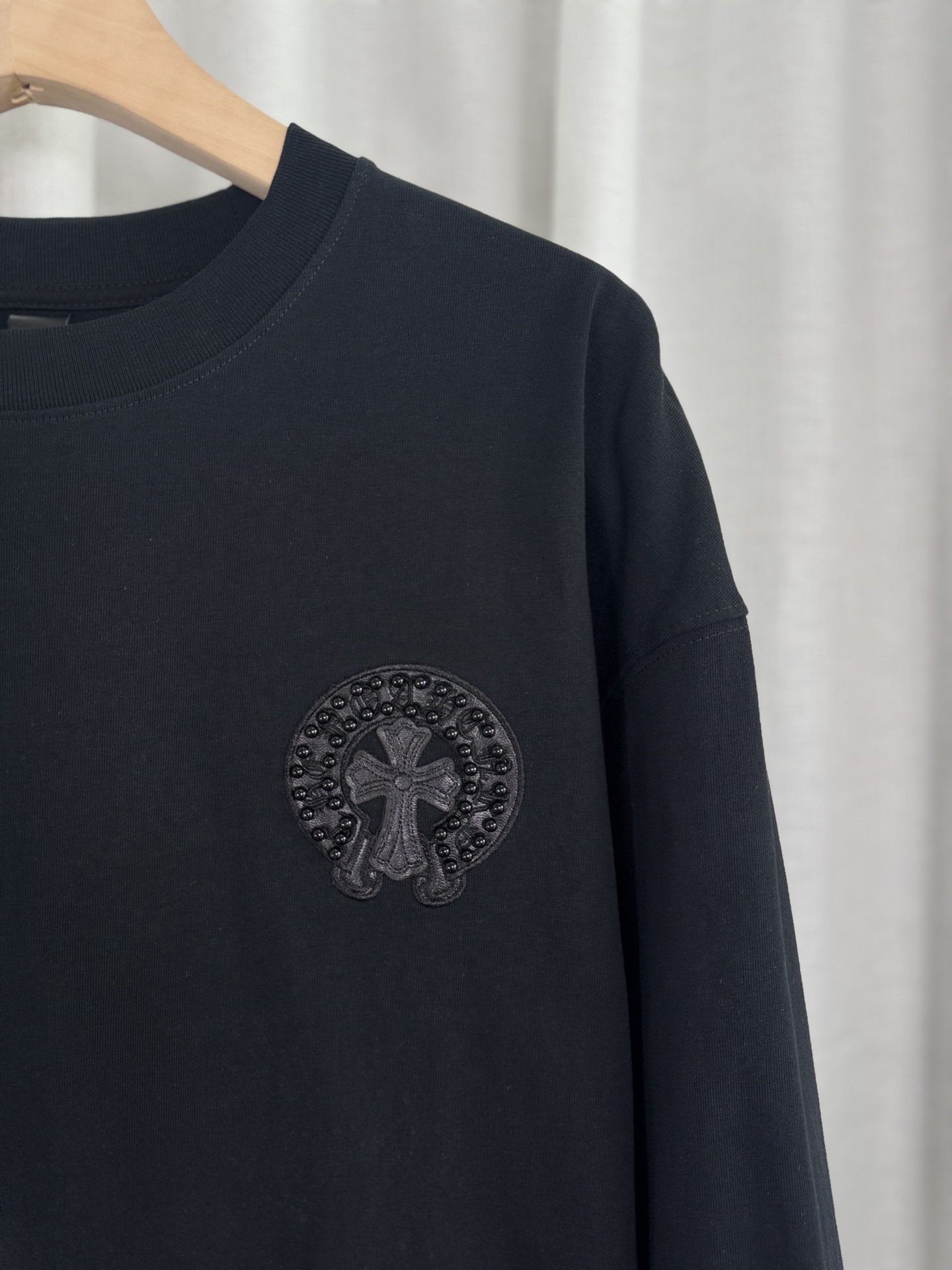 Chrome Hearts Camiseta de Manga Larga con Diseño de Brújula de Perlas 7 i1755320447725 8190 0 4