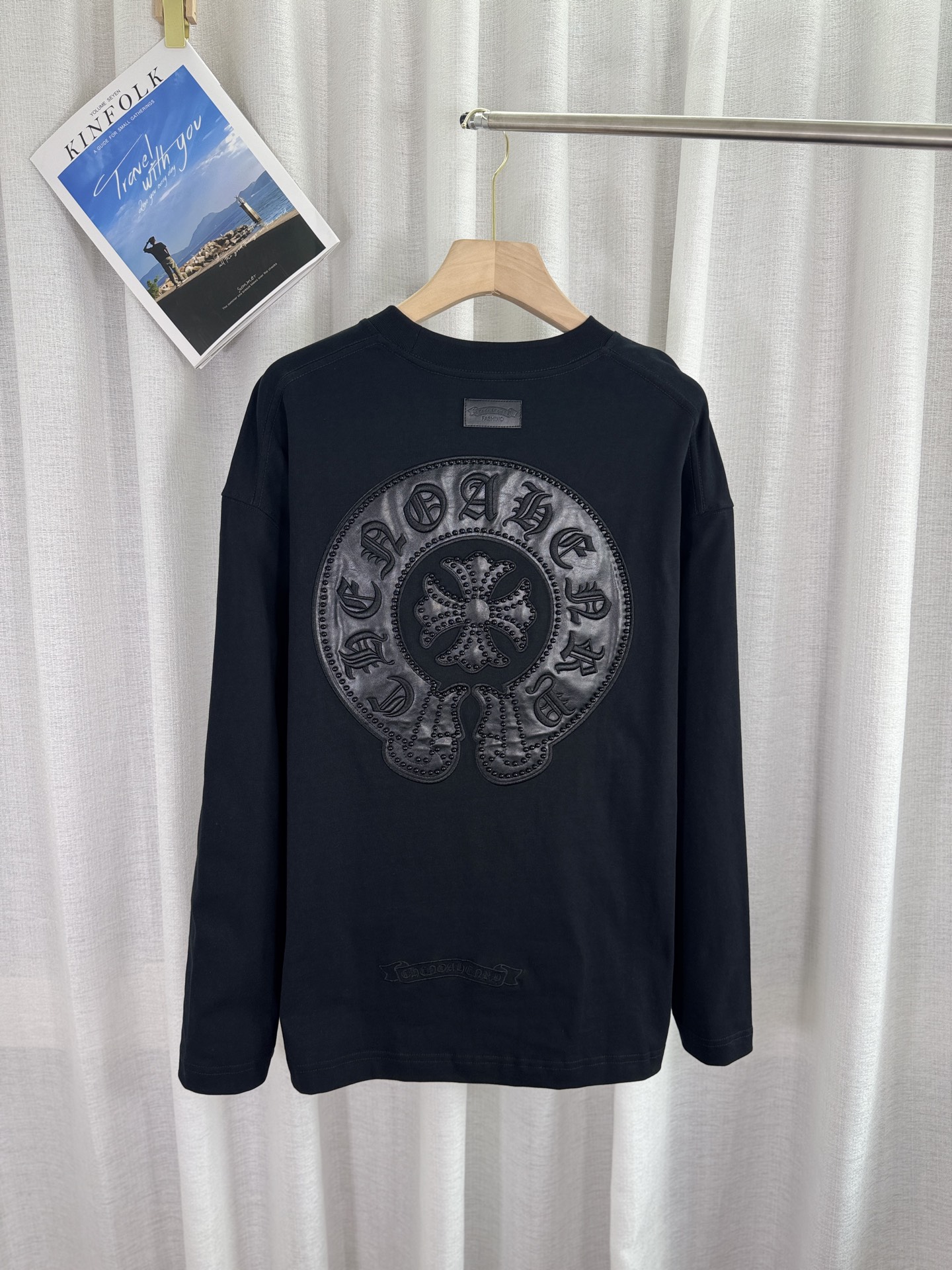 Chrome Hearts Camiseta de Manga Larga con Diseño de Brújula de Perlas 3 i1755320449340 1201 0 5