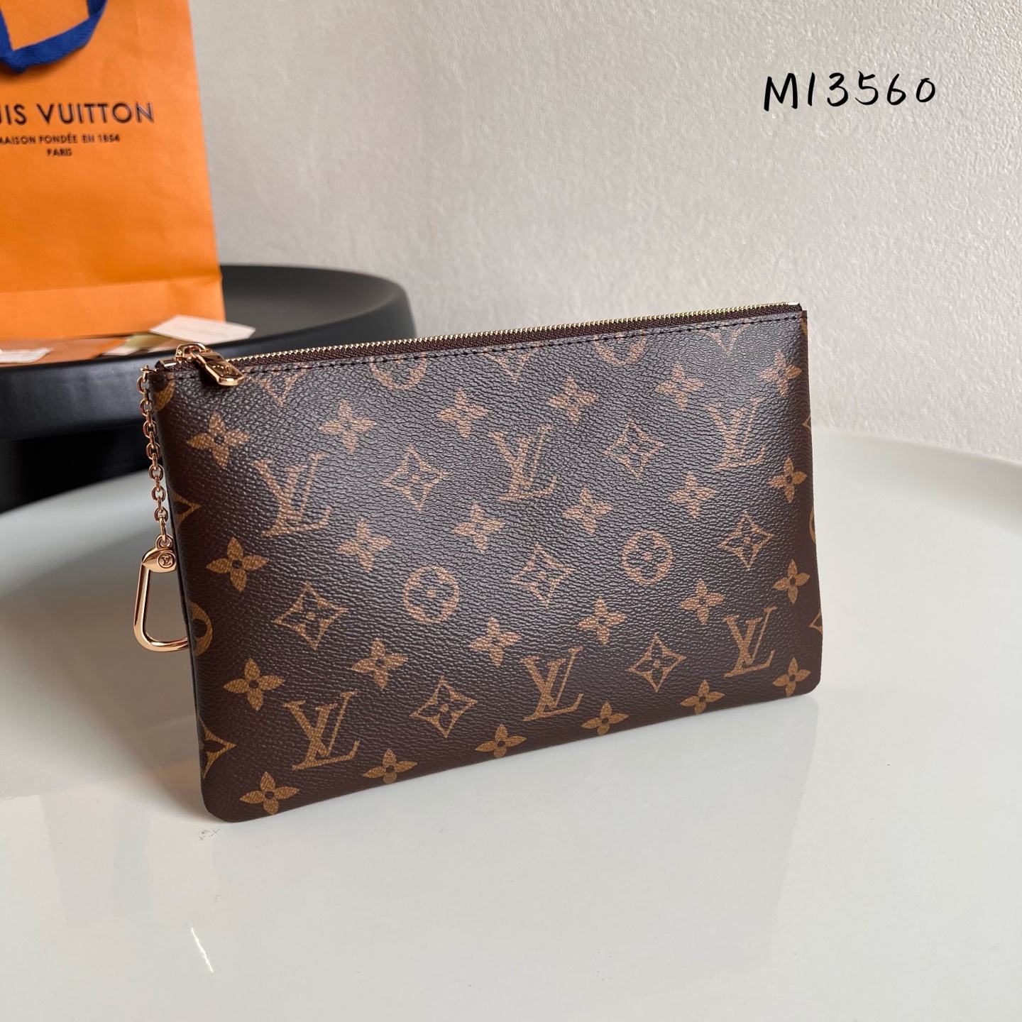  芯片版M13560中袋 Pochette Clés 中号钥匙零钱包为诞生于 1984 年的经典系列再添