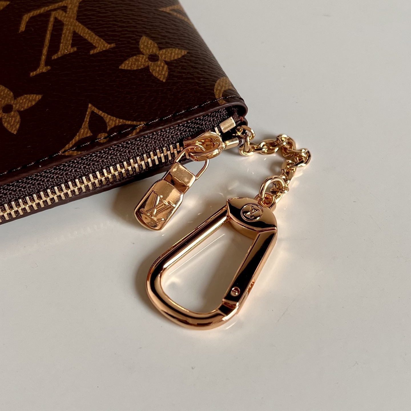  芯片版M13560中袋 Pochette Clés 中号钥匙零钱包为诞生于 1984 年的经典系列再添