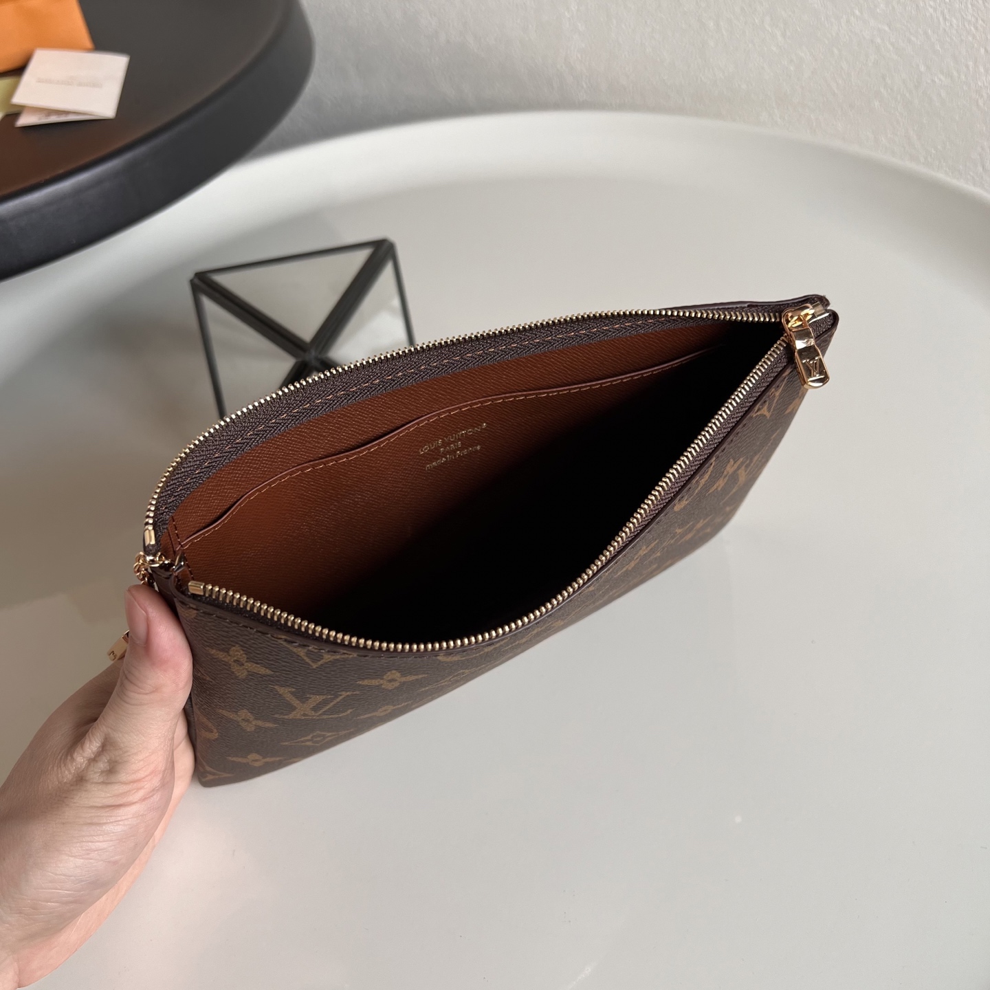  芯片版M13560中袋 Pochette Clés 中号钥匙零钱包为诞生于 1984 年的经典系列再添