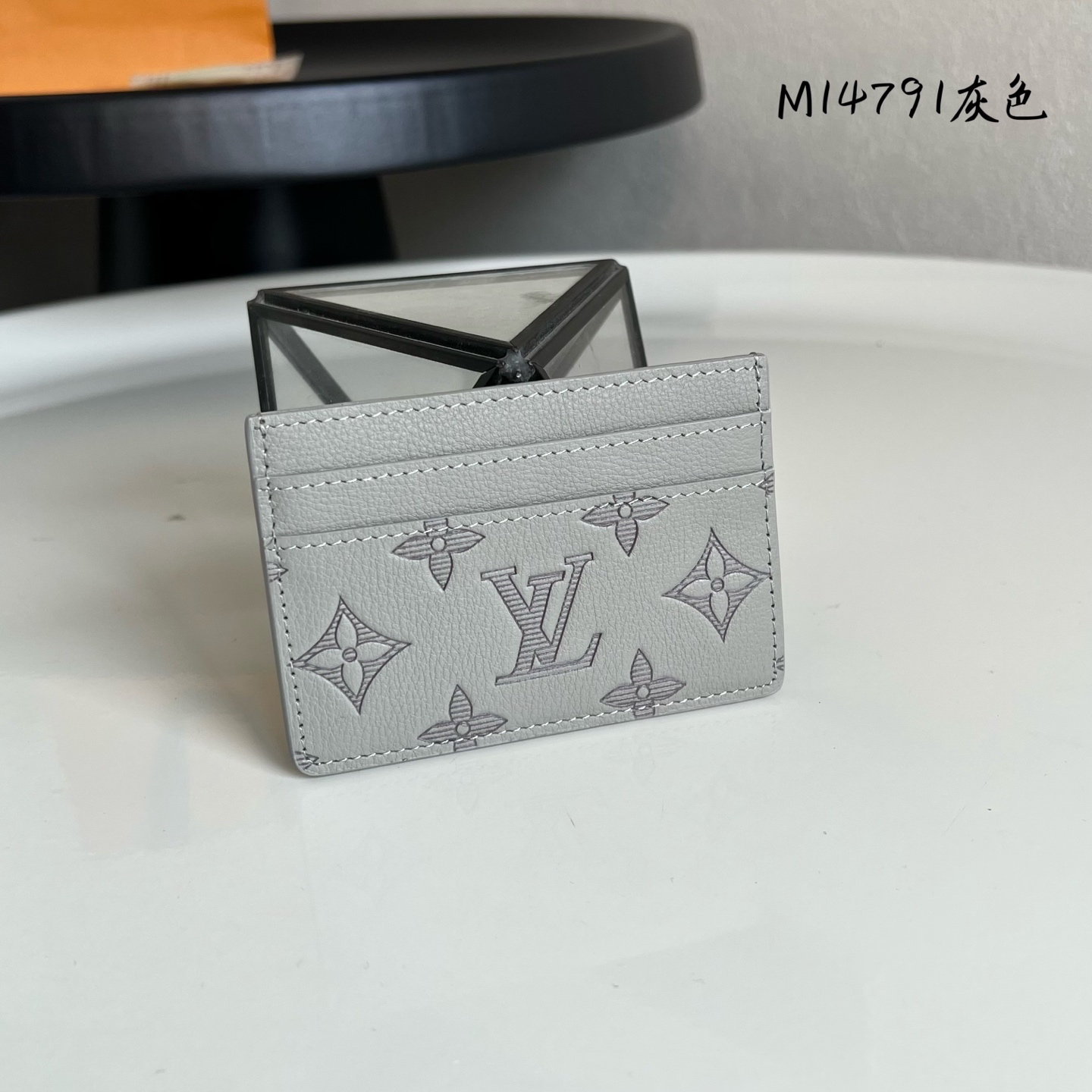 芯片版💕M14791灰色 采用头层牛皮制作 此款采用全新Monogram Eclipse涂层帆布材质的卡