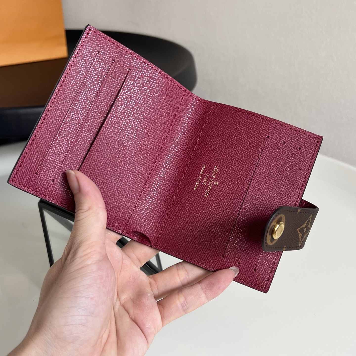 💕 顶级原单 M61731紫色 多功能卡包 此款钱夹采用柔软的Monogram 帆布制成!衬以颜色鲜艳的