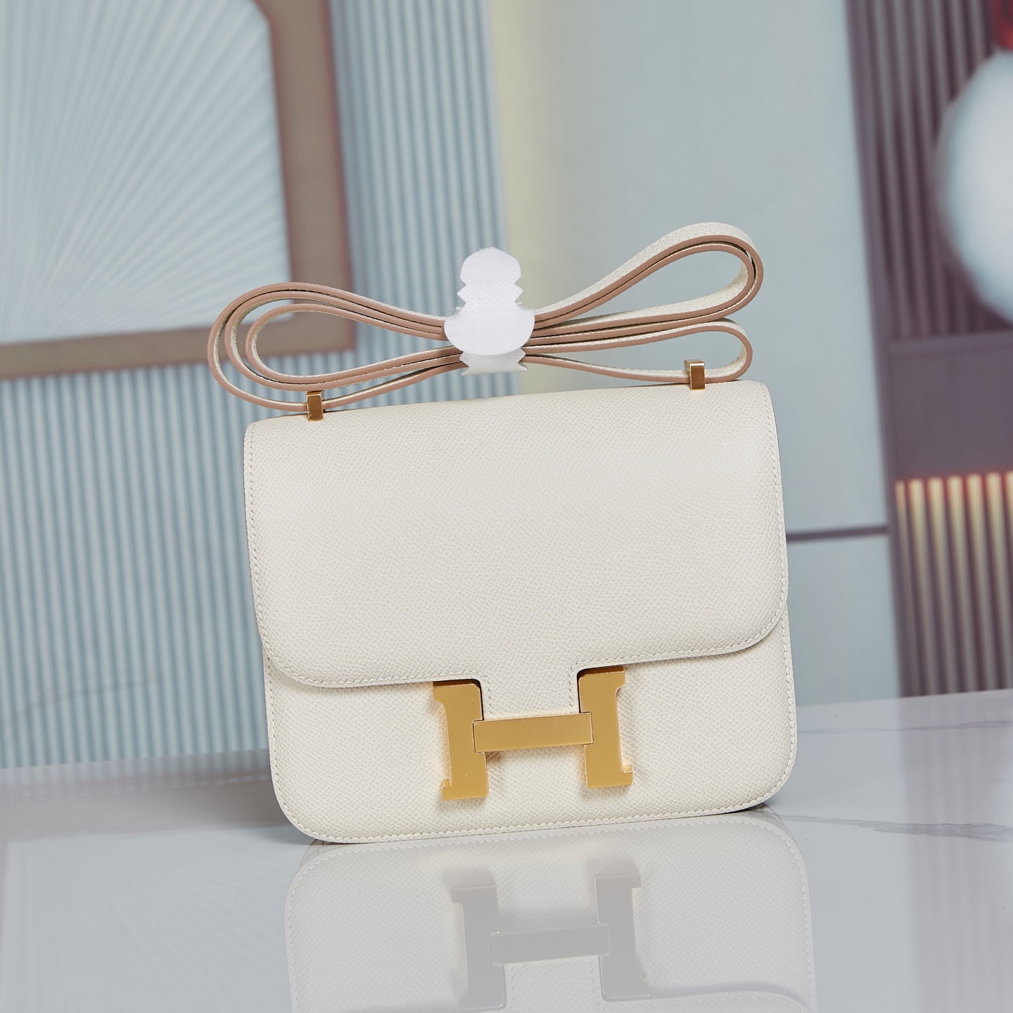 NO:699132,Hermes Constance 19 milkshake platinum buckle Esom cow leather shoulder crossbody bag exclusive channel goods exclusive Z-level ceiling tail single assembly size 19*15*4 cm, Hermes, hermes, hermes, satchels, crossbody bags, cowhide, Hermes,19860909Hermes 爱马仕 Constance 19奶昔白金扣 Esom牛皮 单肩斜挎包 独家渠道货 独家Z级别天花板尾单组装货 尺寸19*15*4 cm,爱马仕,hermes,hermes,satchels,crossbody bags,cowhide,Hermes,,Bag