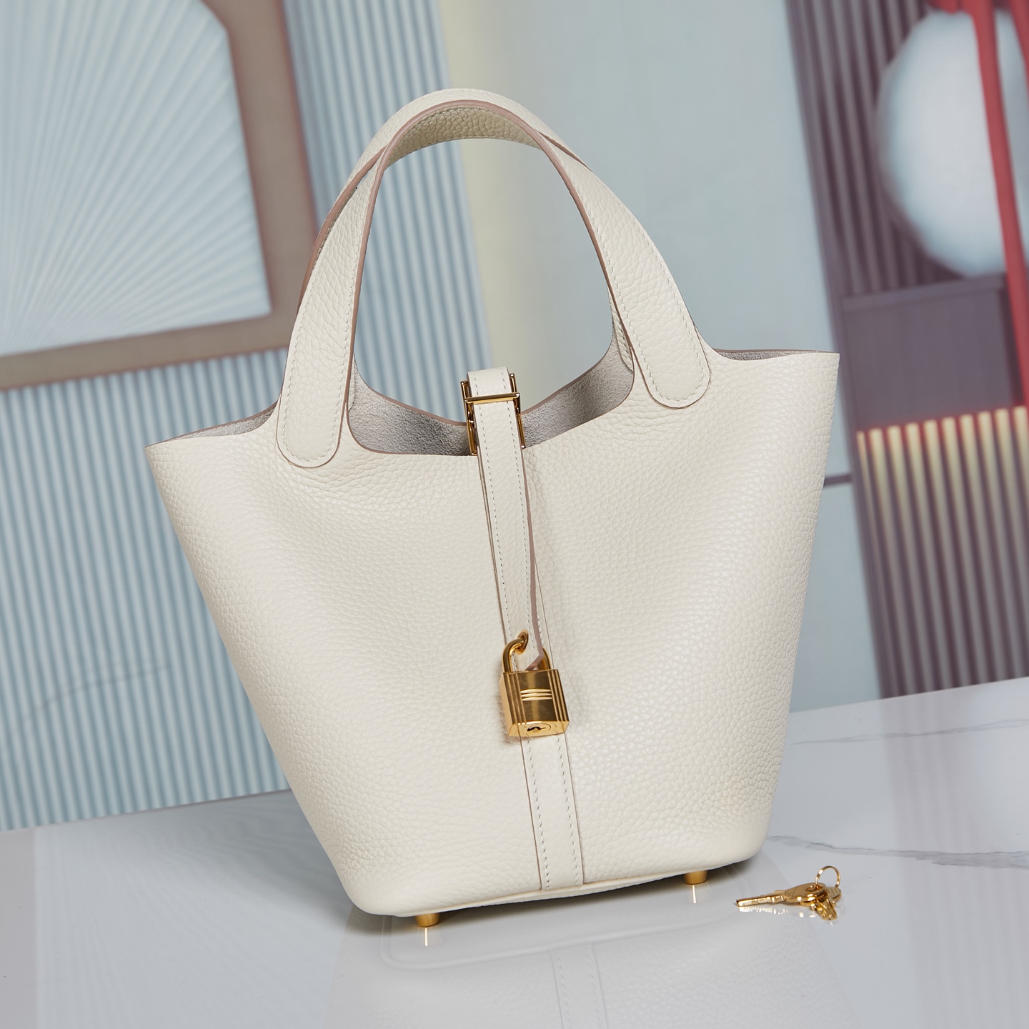 NO:699129,Hermes icotin Lock18 TC leather vegetable basket bucket women's bag milkshake platinum buckle,Hermes,hermes,Hermes,19860909爱马仕icotin Lock18 TC皮菜篮子水桶女包奶昔白金扣,爱马仕,hermes,Hermes,,Bag