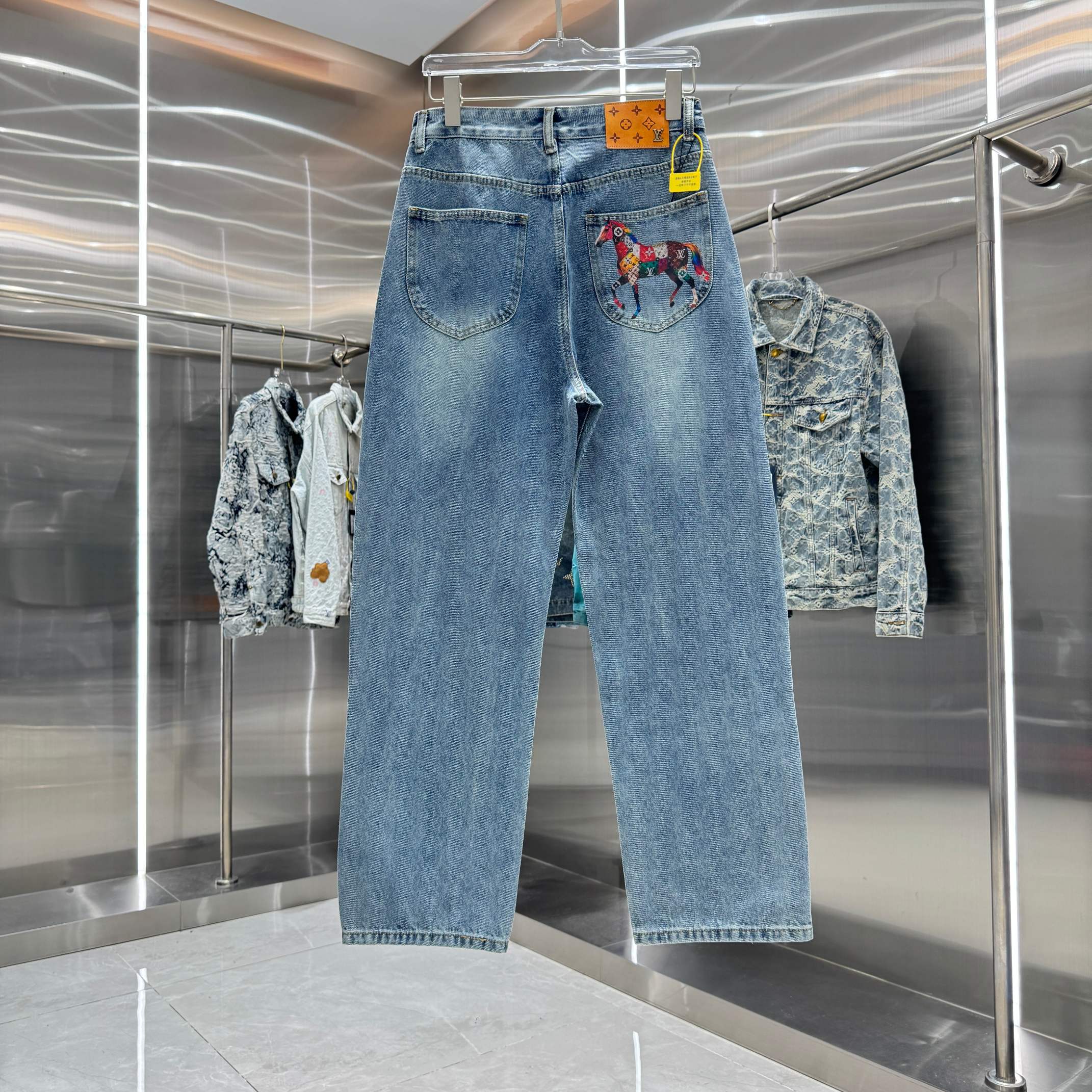 Alternative view of Louis Vuitton Jeans 12486