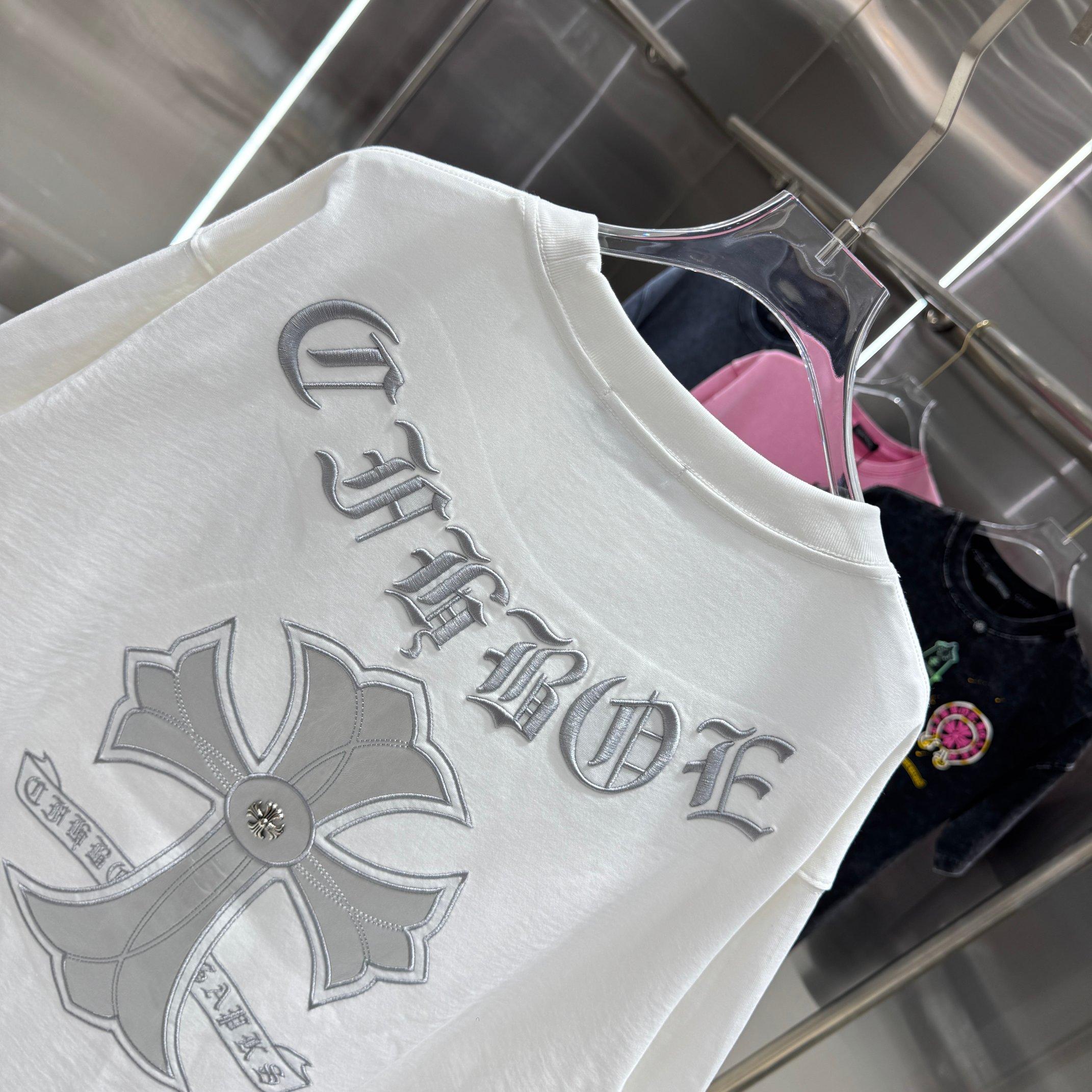 Chrome Hearts 克罗心 CH 春夏新款 2026 十字架拼皮＋万针刺绣工艺短袖T恤 重工面料300克重