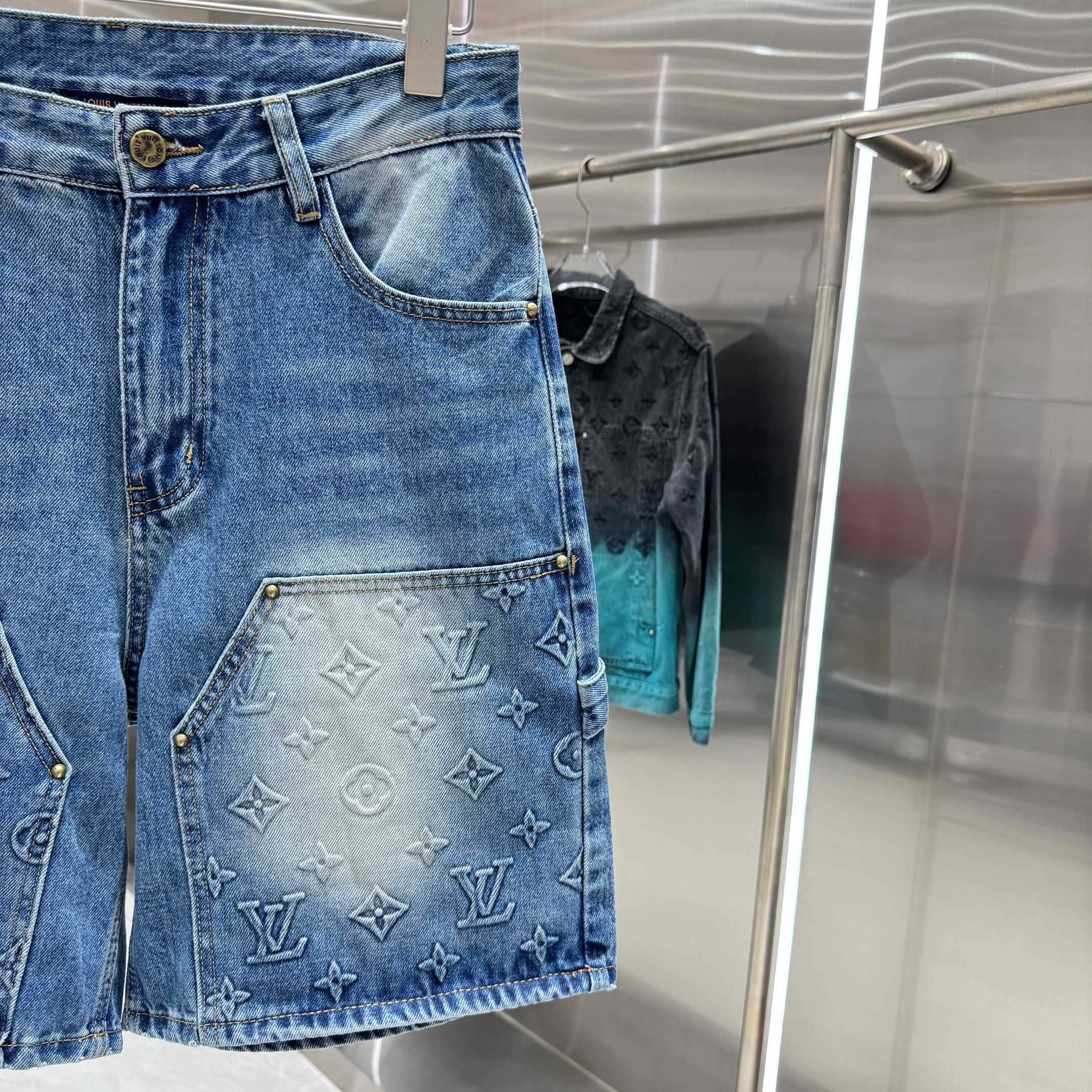 Louis Vuitton LV路易威登白色压花牛仔裤短裤