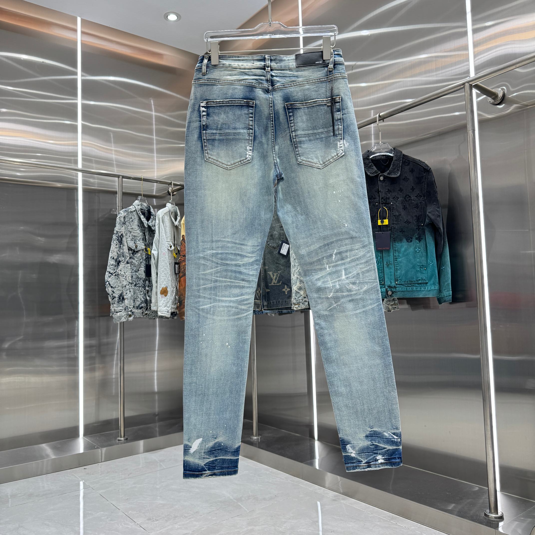 Amiri Amiri 破洞字母工艺街头潮流修身小脚弹力牛仔裤 颜色 蓝色 码数 30 32 34 36 38