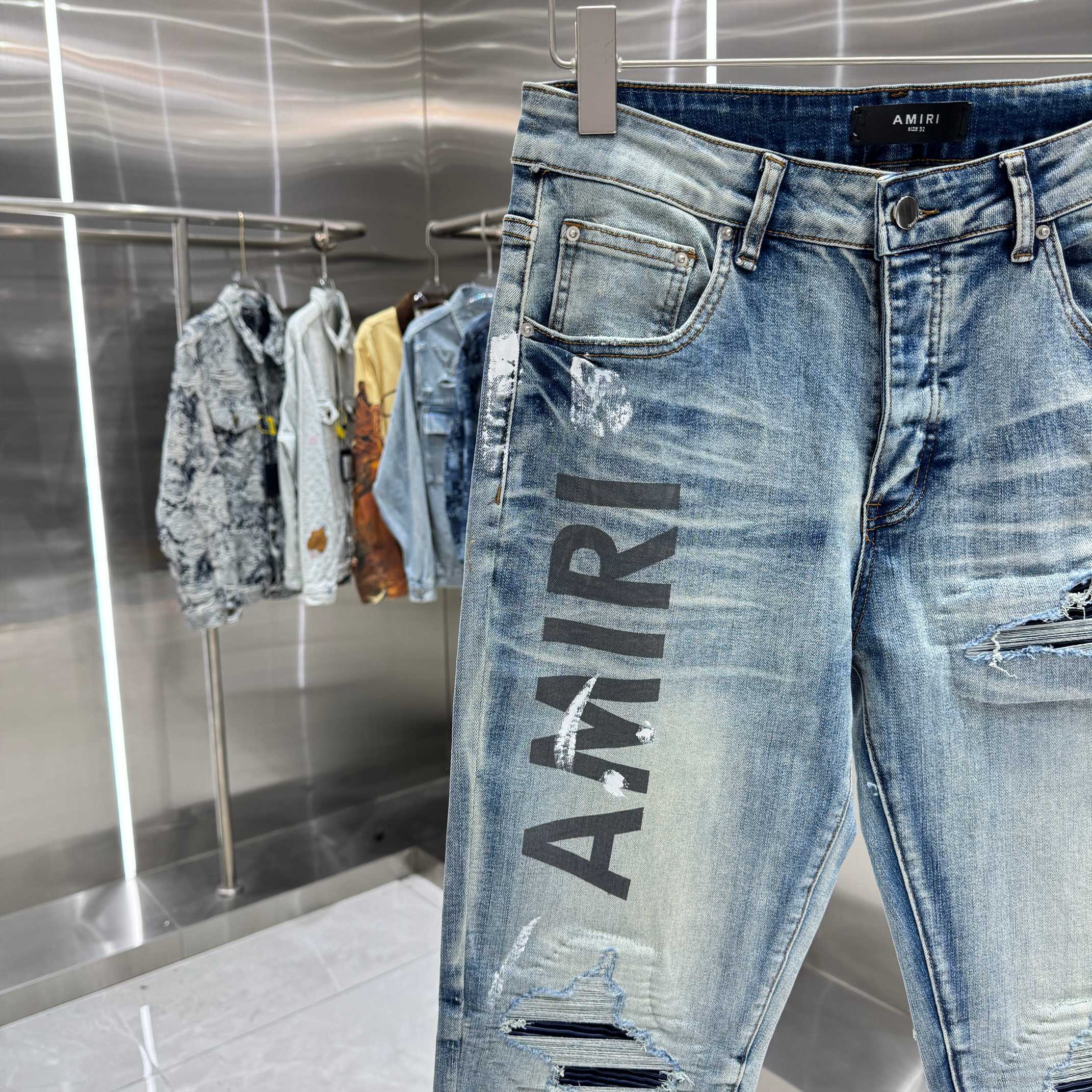 Amiri Amiri 破洞字母工艺街头潮流修身小脚弹力牛仔裤 颜色 蓝色 码数 30 32 34 36 38