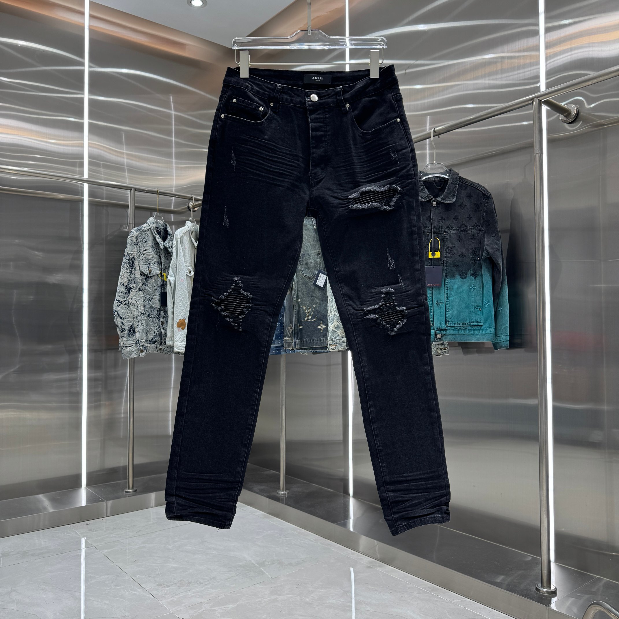 Amiri Amiri 破洞工艺街头潮流修身小脚弹力牛仔裤 颜色 黑色 码数 30 32 34 36 38
