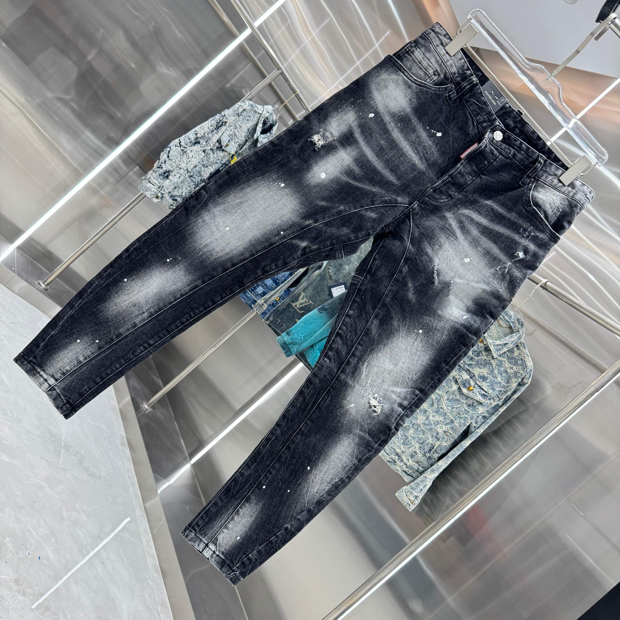 Dsquared2 DSQUARED2 破洞涂鸦工艺街头潮流修身小脚弹力牛仔裤