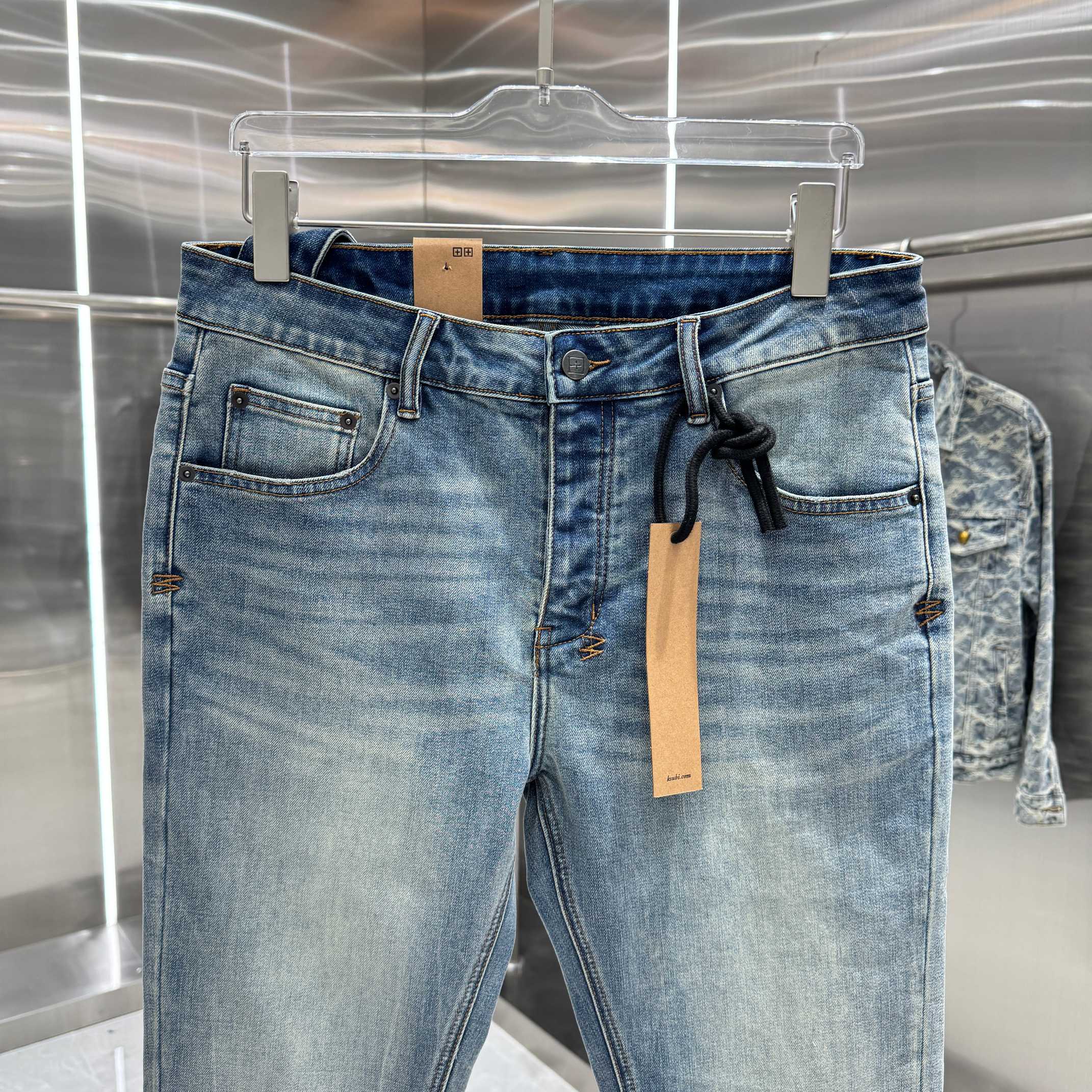 Ksubi Ksubi 澳大利亚 字母直喷工艺街头潮流修身小脚弹力牛仔裤