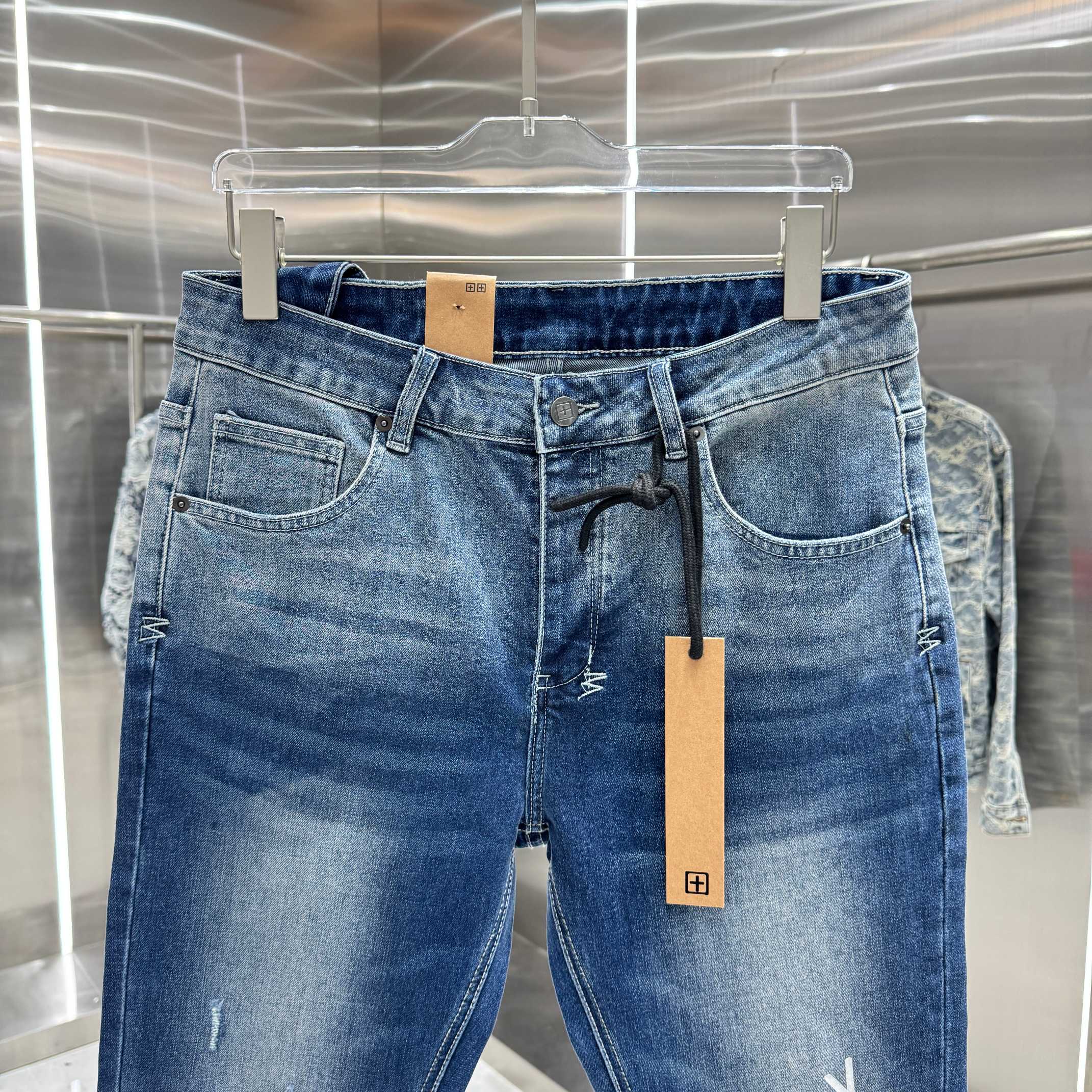 Ksubi Ksubi 澳大利亚 破洞字母工艺街头潮流修身小脚弹力牛仔裤