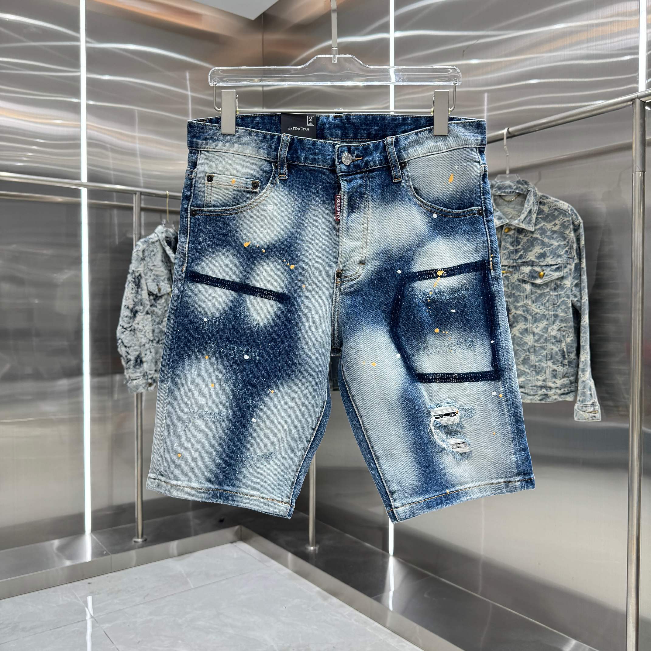 Dsquared2 DSQUARED2 水洗涂鸦破洞水洗工艺街头潮流修身弹力短牛仔裤短裤