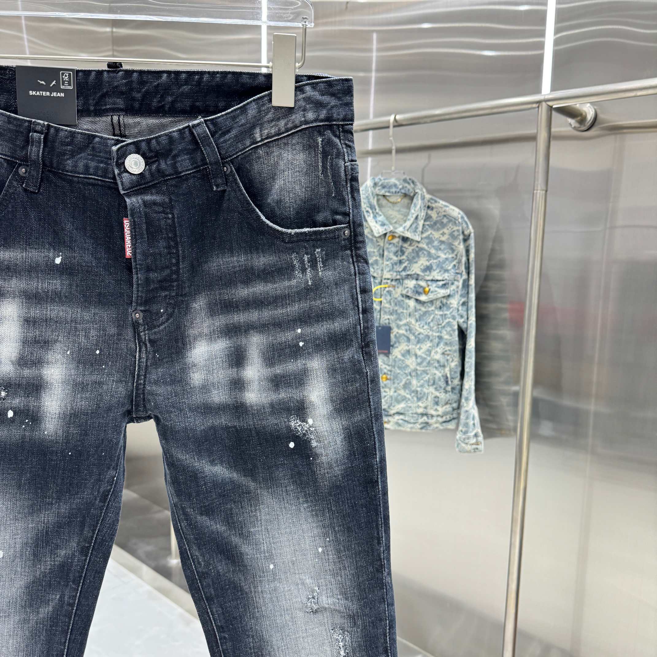 Dsquared2 DSQUARED2 破洞涂鸦工艺街头潮流喇叭弹力牛仔裤