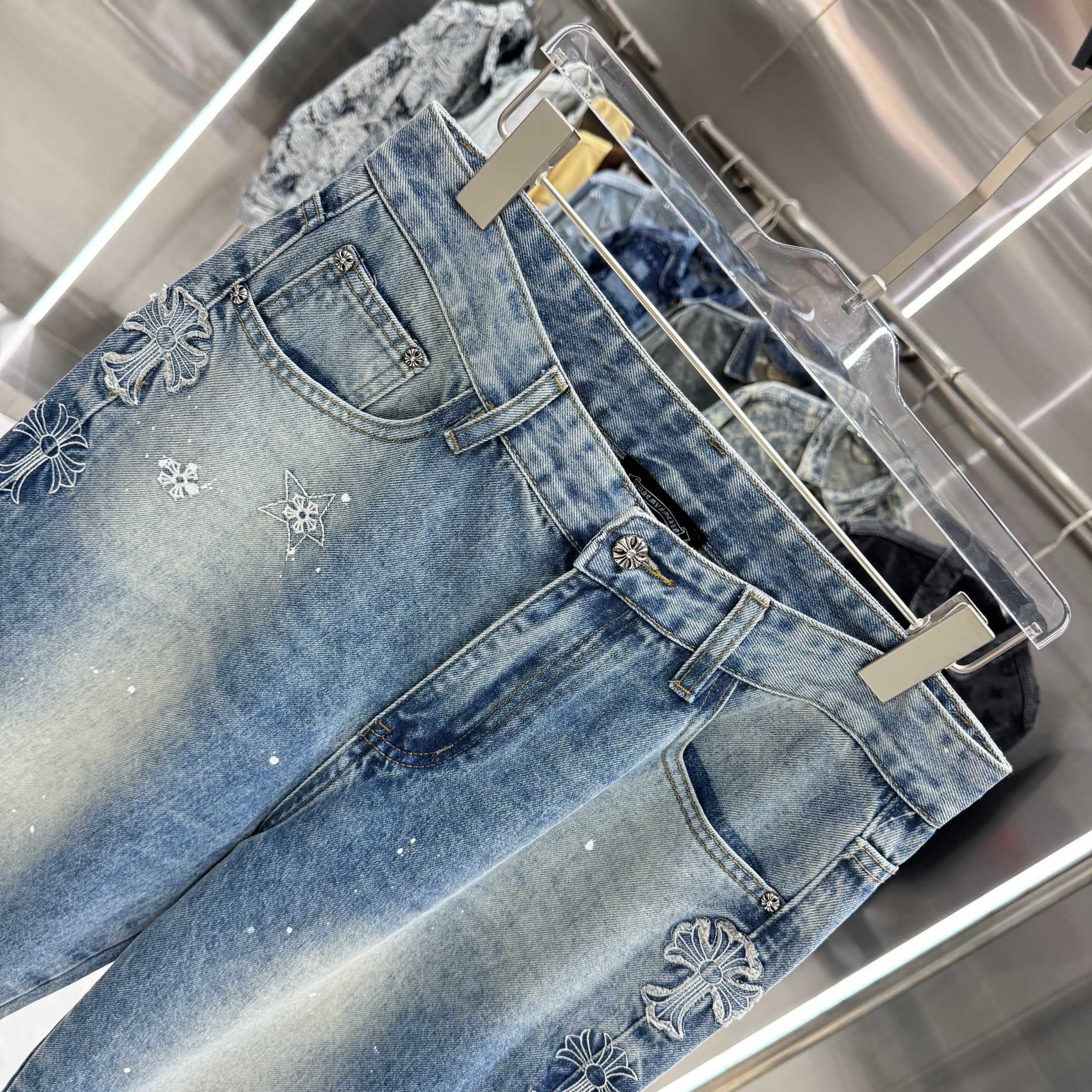 Chrome Hearts 克罗心 CH 重工涂层十字架刺绣牛仔裤面料纱定加密粗左斜纹牛仔布长裤