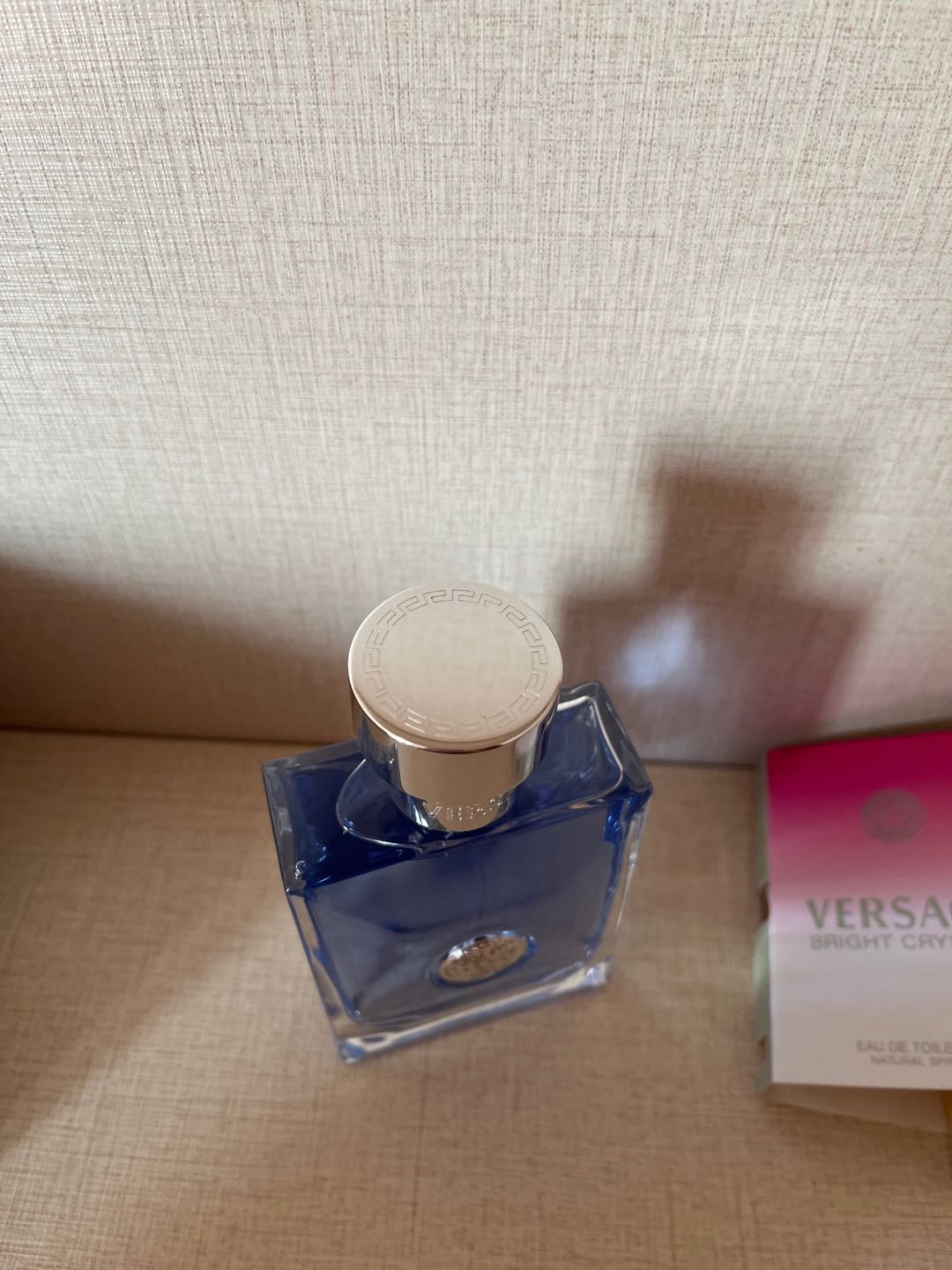批220💰到付
范思哲同名礼盒香水100ml +试管香水2支（试香味随机）