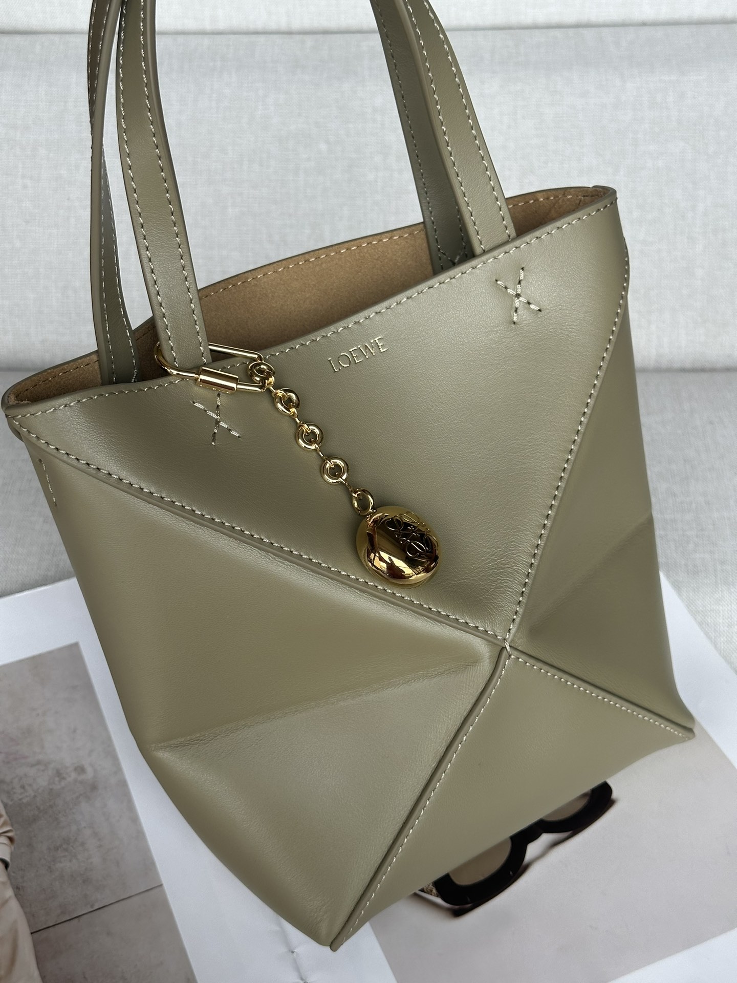 LOEWE Puzzle Fold Mini Bag in Shiny Nappa Calfskin Shoulder Bag 5 i1726979289 2817 1