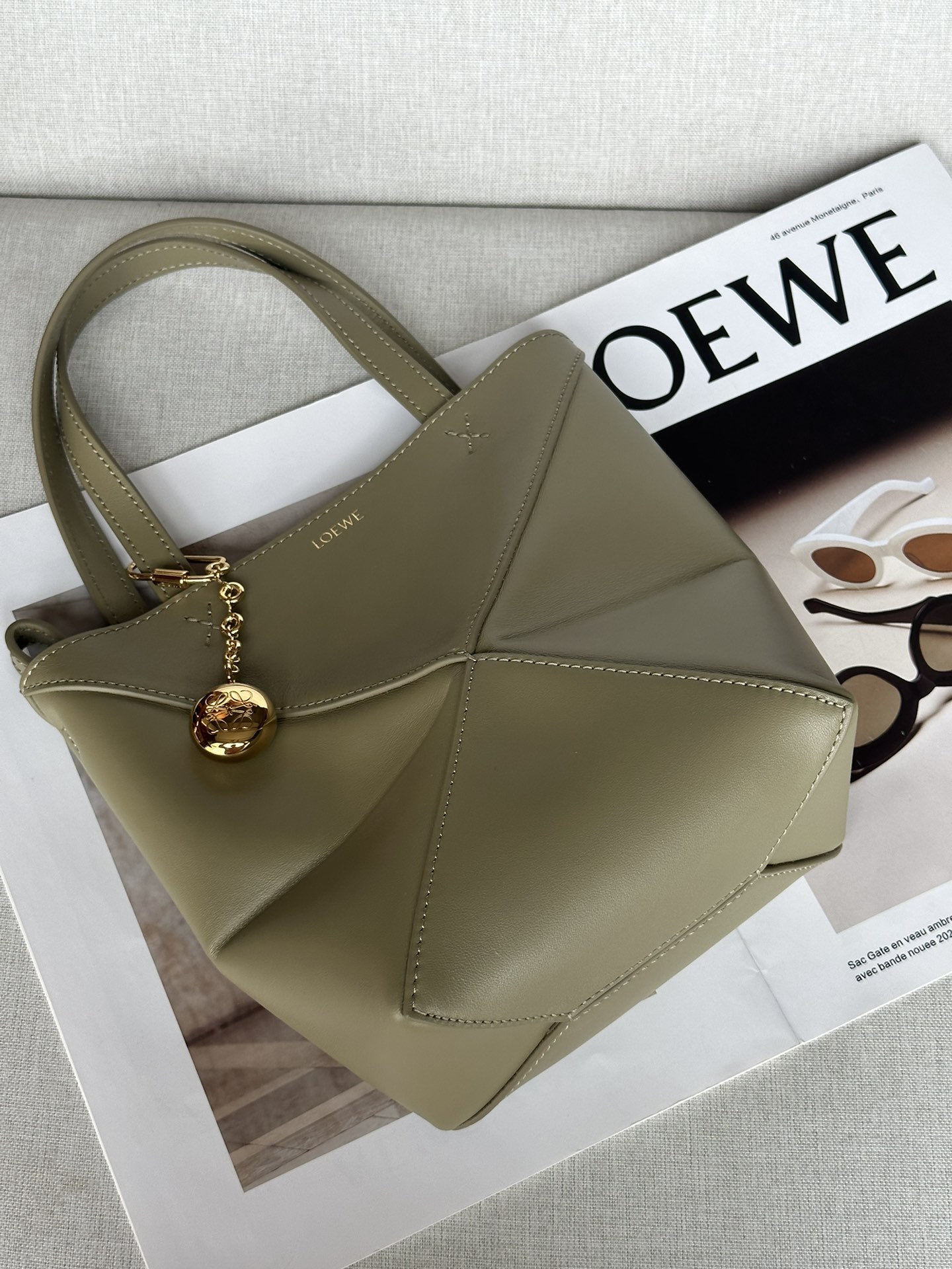 LOEWE Puzzle Fold Mini Bag in Shiny Nappa Calfskin Shoulder Bag 6 i1726979289 3187 4