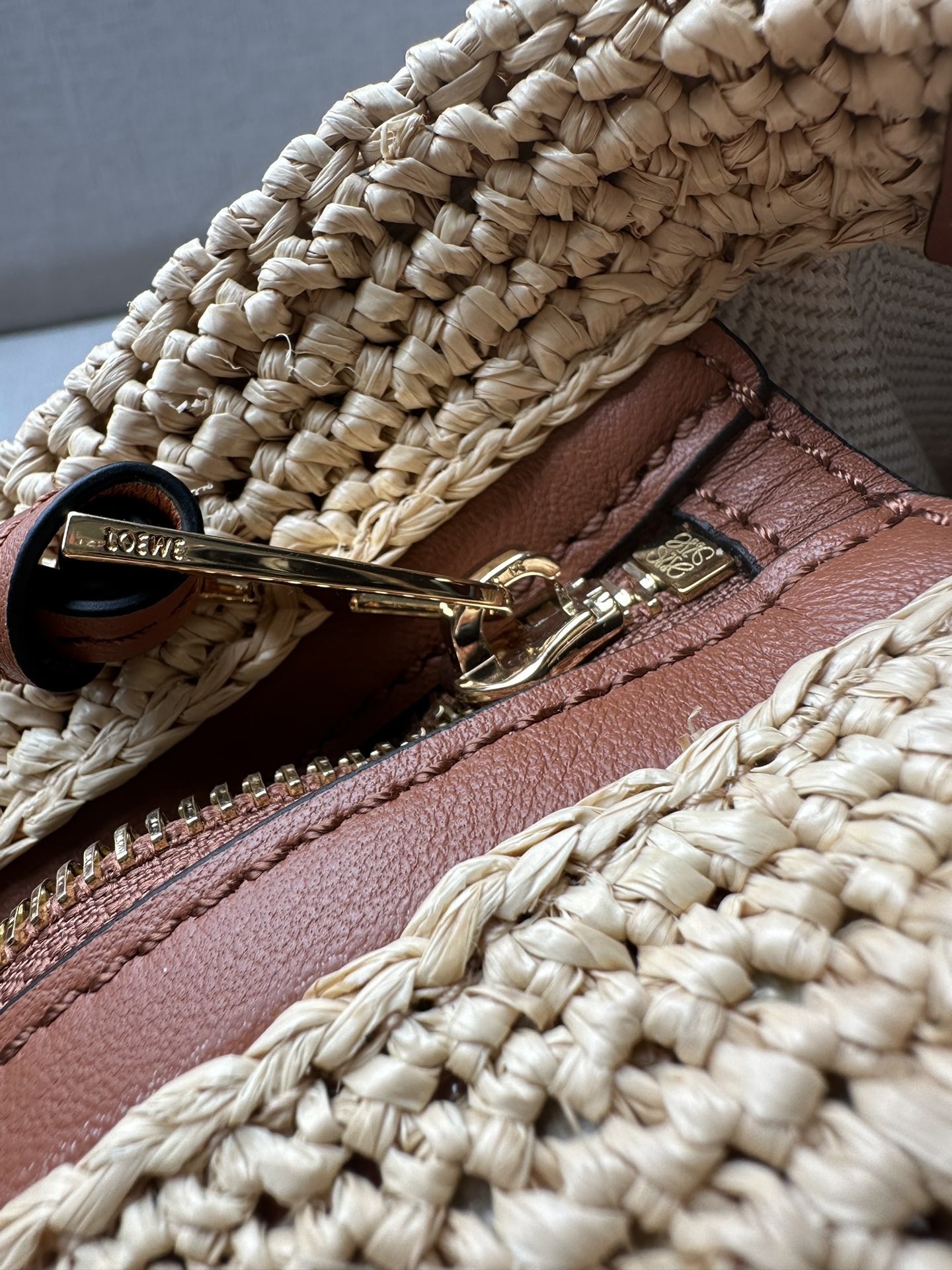 Roger Vivier Pochette Handbag包 7