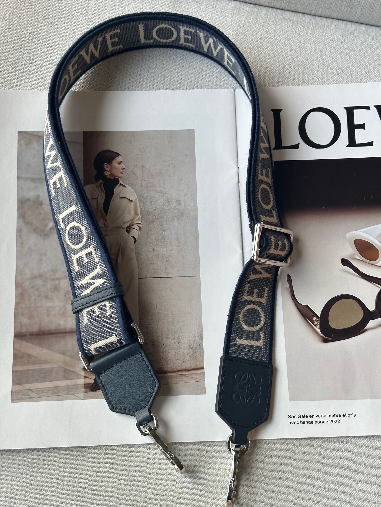 NO:185133,Genuine grade Anagram jacquard double-sided embroidered shoulder strap No.1667 spot dark blue shoulder strap length -40mm (adjustment length), super grade Loewe, loewe19860909正品级 Anagram 提花双面刺绣肩带 No.1667 现货 深藍色 肩带长度-40mm（调节长度）,特级罗意威,loewe,Bag
