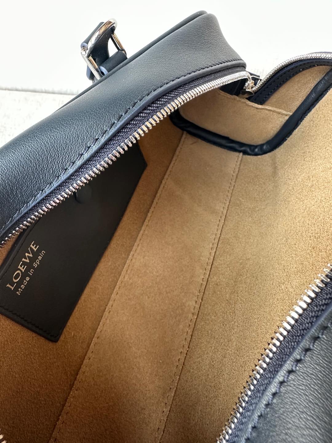 Loewe Amazona 23 Navy Nappa Leather Satchel Handbag with Anagram Lock 9 i1735368549762 2944 0 8
