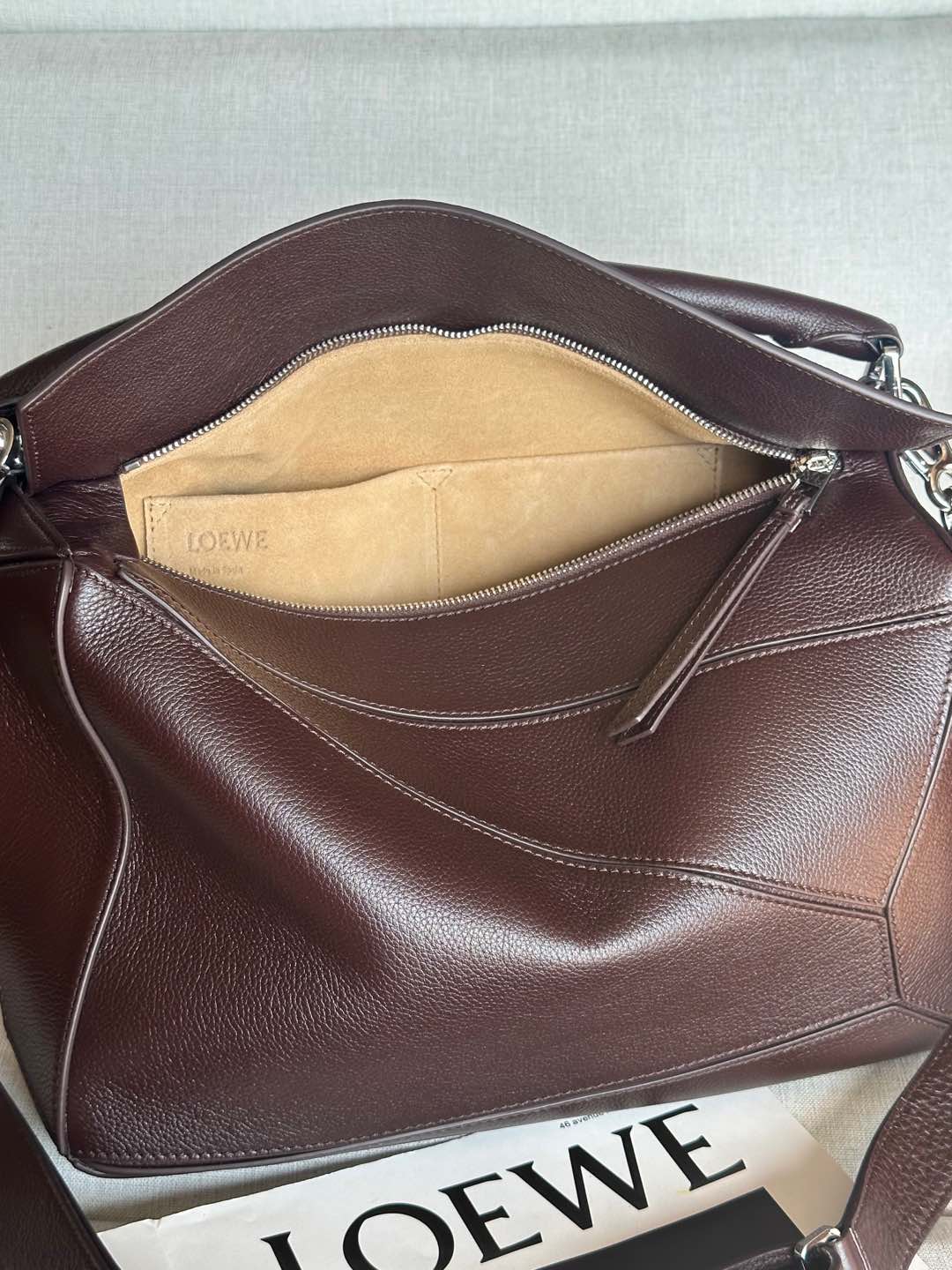 Loewe Large Puzzle Bag in Deer Leather - Versatile Shoulder & Crossbody Bag 8 i1736144118739 5357 0 7