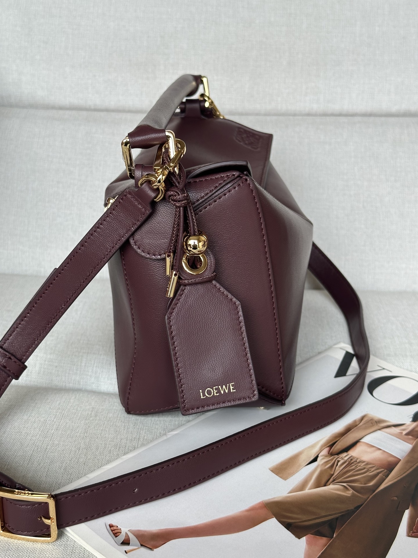 Loewe Puzzle Bag Small Nappa Leather Featherlight Top Handle Shoulder Bag 4 i1744357990649 1610 0 1