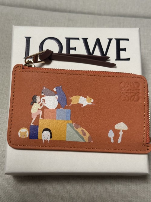 LOEWE Limited Edition Card Holder with Playful Hamster Design 1 LOEWE Limited Edition Card Holder with Playful Hamster Design
