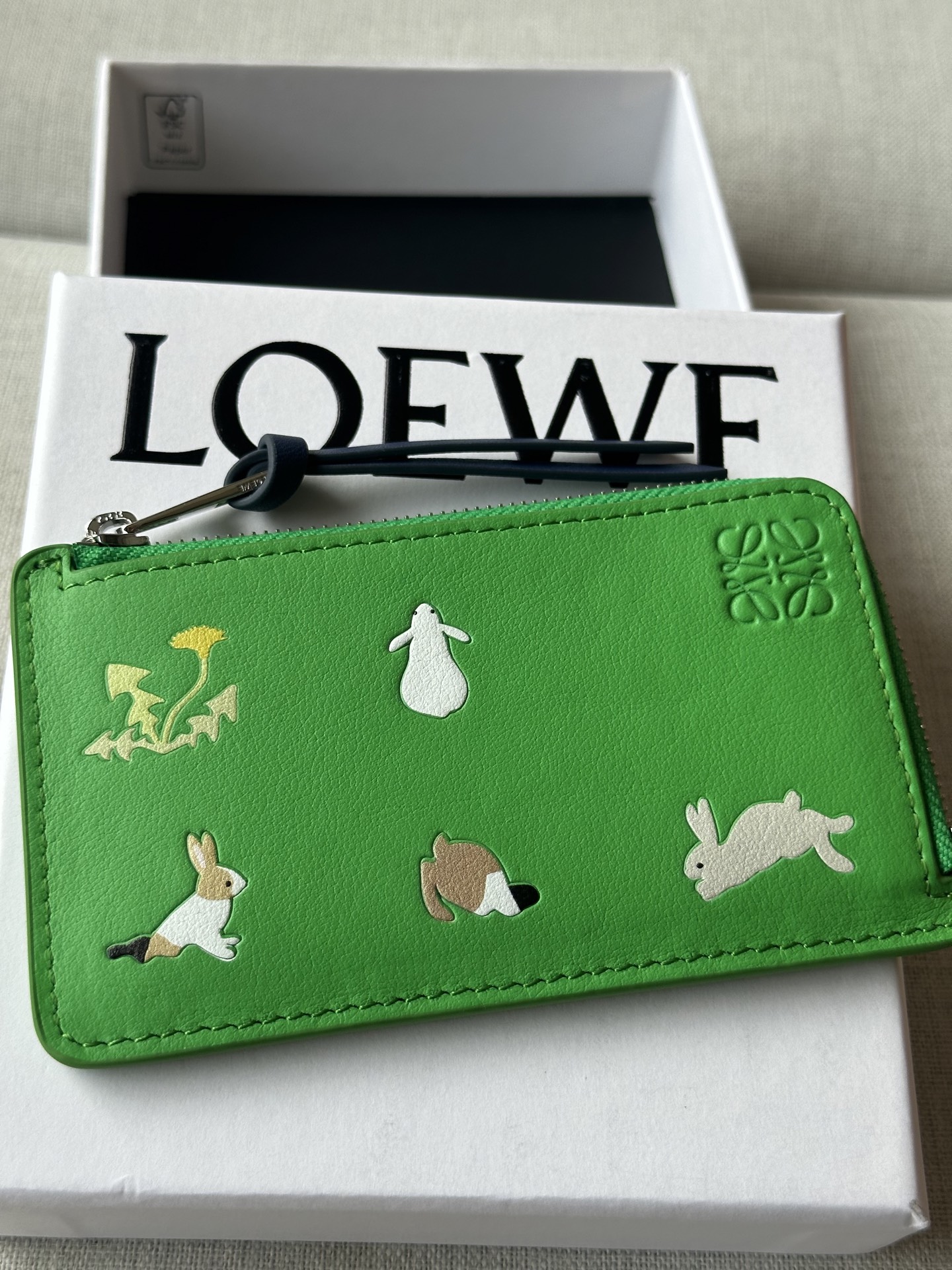 LOEWE Limited Edition Green Rabbit Card Holder - Embedded Design 3 i1749365225918 6484 0 3