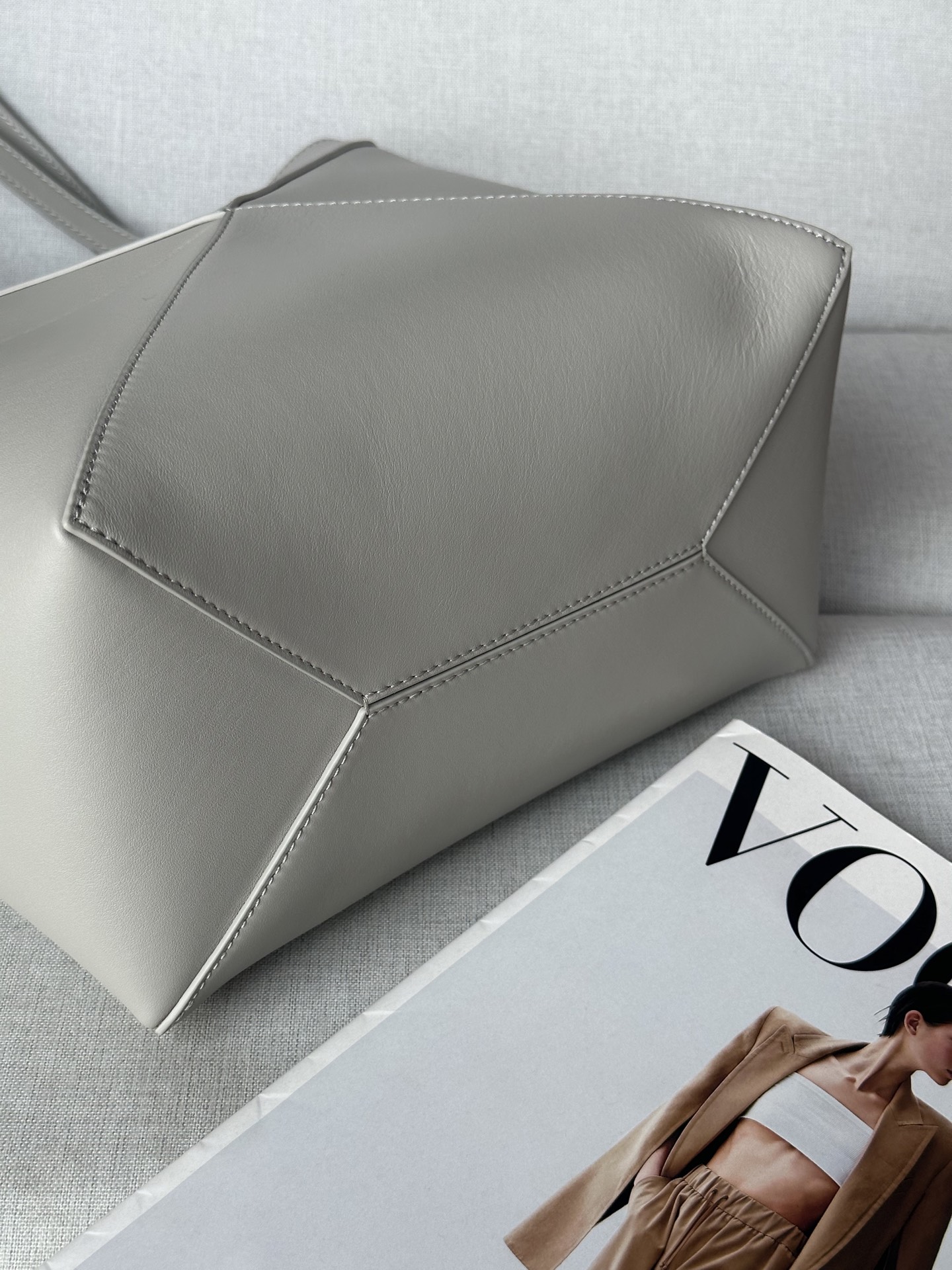 Loewe Puzzle Fold Tote Bag in Shell Gray Leather - Medium Size 7 i1749366750743 7036 0 5