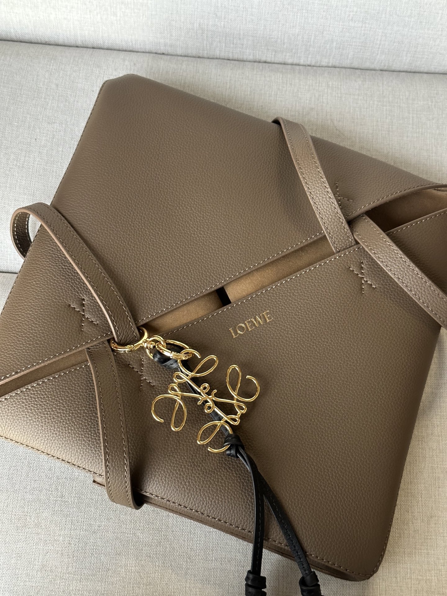 Loewe Small Puzzle Fold Tote Bag in Taupe Grained Leather 7 i1751356803437 1996 0 6