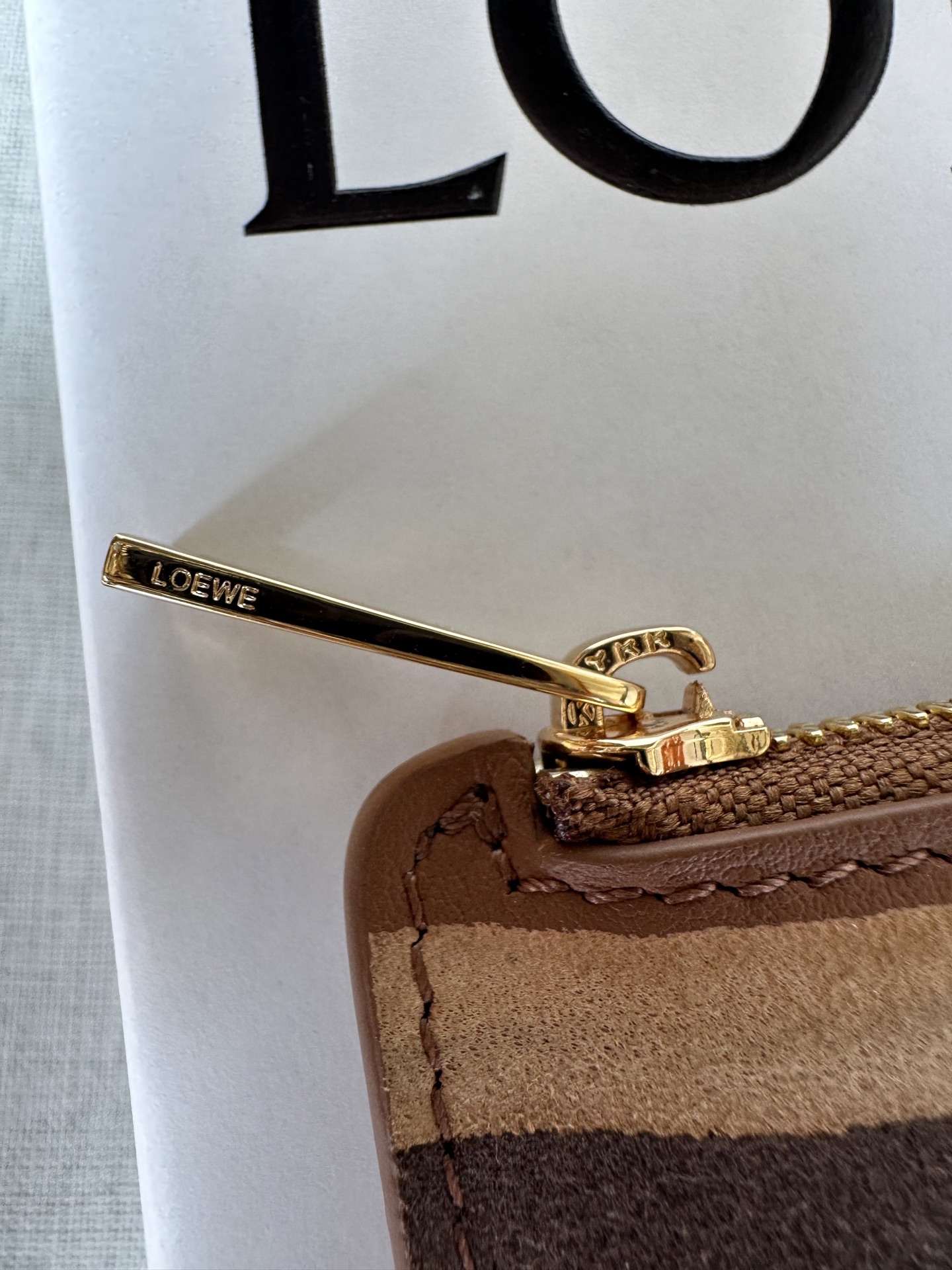 LOEWE Landscape Zipped Cardholder in Nappa Leather and Suede 8 i1756275833731 6459 0 8