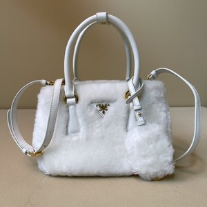 Buy best quality Replica
 Prada Galleria Handbags Clutches & Pouch Bags Online Sales
 Sheepskin Wool Winter Collection Mini