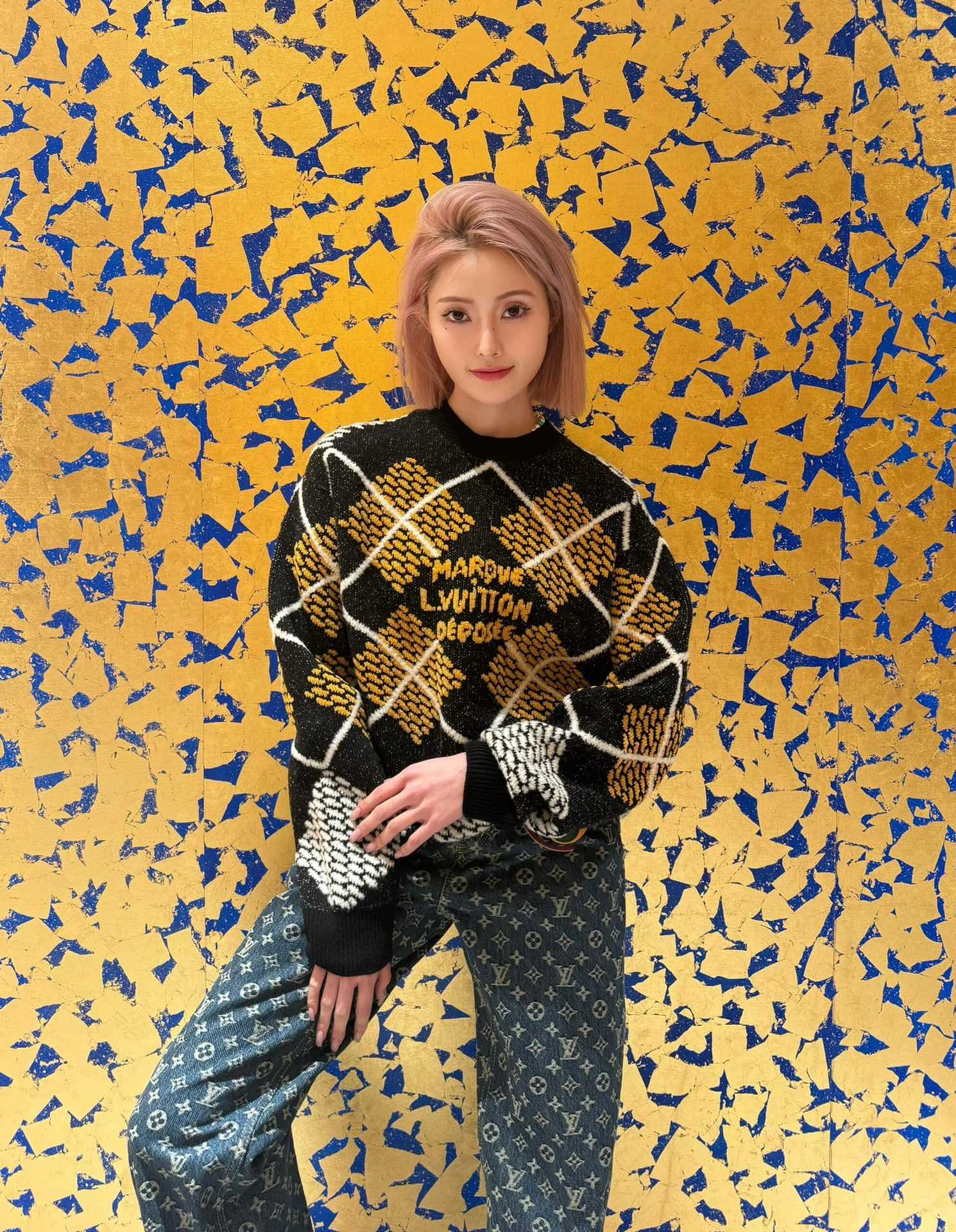 NO:316125,LouisVuitt* 24Fw autumn and winter new style Ski series color-changing plaid plaid Monogram jacquard sweater | Exclusive high-end production!  Heavy Industry Positioning Three-dimensional Contrast Color Inlay Technology runs through the fashionable and high-end feeling!  Sporty style for men and women!  Classic wide style is fashionable and high-end!  A rich and beautiful woman must come in!  Don’t pick on people and make you look slim!  Highly recommended single products. S/M/L,,louis vuitton,sweaters,alexander wang19860909批LouisVuitt* 24Fw秋冬新款 滑雪系列玩转色格的格纹Monogram提花毛衣丨独家高版出品！重工定位立体撞色嵌花工艺贯穿时髦高级感！运动气息男女同款！经典宽版型时髦又高级！白富美必入！不挑人上身巨显瘦！强烈推荐单品.现货发售S/M/Ｌ,,louis vuitton,sweaters,alexander wang,Women's clothing