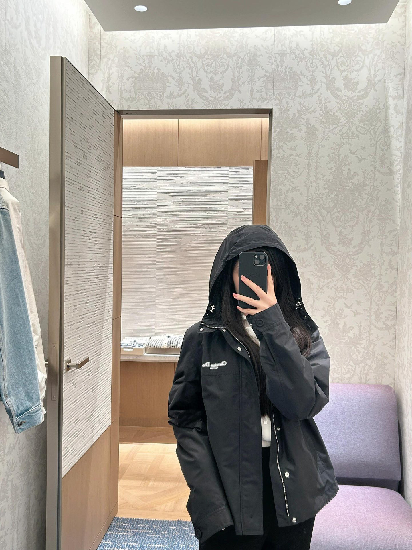 NO:317248,Batch Dio* 25Ss early spring new style Halo printed jacket | Exclusive high-end production!  Customized glossy satin high-density woven and Dior Logo Silk Jacquard lining, smooth and delicate, comfortable skin-fitting, paying tribute to the halo effect, reinterpreting the classic logo with fluorescent effect, Zipper is not only a carrier of function, but also the master of fashion, the depth and unrestrainedness of the city hidden under the black tone, S/M/L,,dior, jackets & coats, jackets & coats, alexander wang19860909批 Dio* 25Ss早春新款 光晕印花夹克外套丨独家高版出品！定制光泽缎面高密梭织料以及Dior Logo 人丝提花里布 柔滑细腻 舒适贴肤 致敬光晕效果的 以荧光效果重新诠释经典标志 拉链不仅是功能的载体 更是风尚的主宰 黑色调下潜藏着都市的深邃与不羁 现货发售S/M/L,,dior,jackets & coats,jackets & coats,alexander wang,Women's clothing