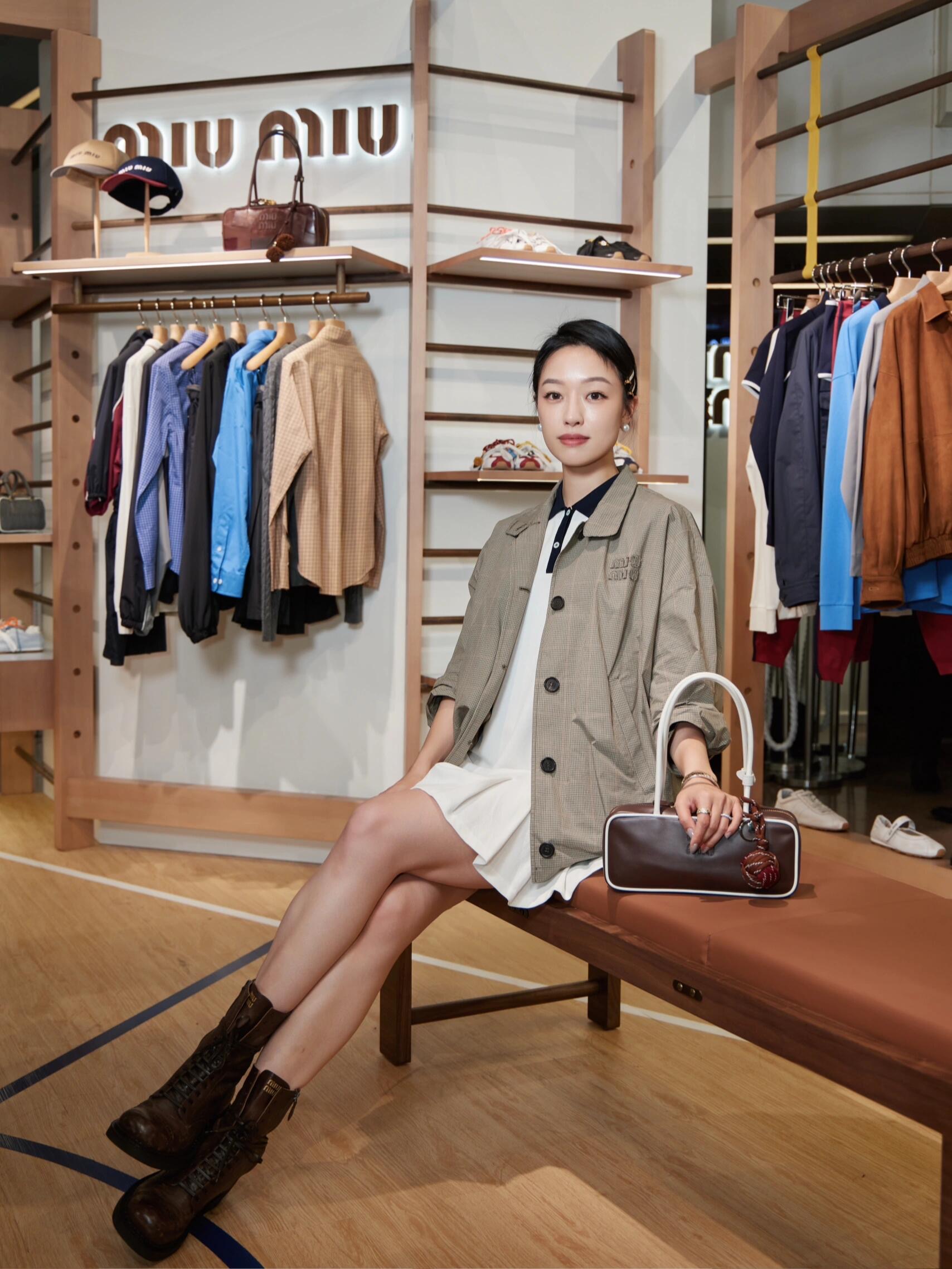 NO:309278,Hong Kong Miumiu Harbour City pop-up shop, Miumiu, alexander wang19860909香港miumiu海港城pop-up shop,,miumiu,alexander wang,Women's clothing