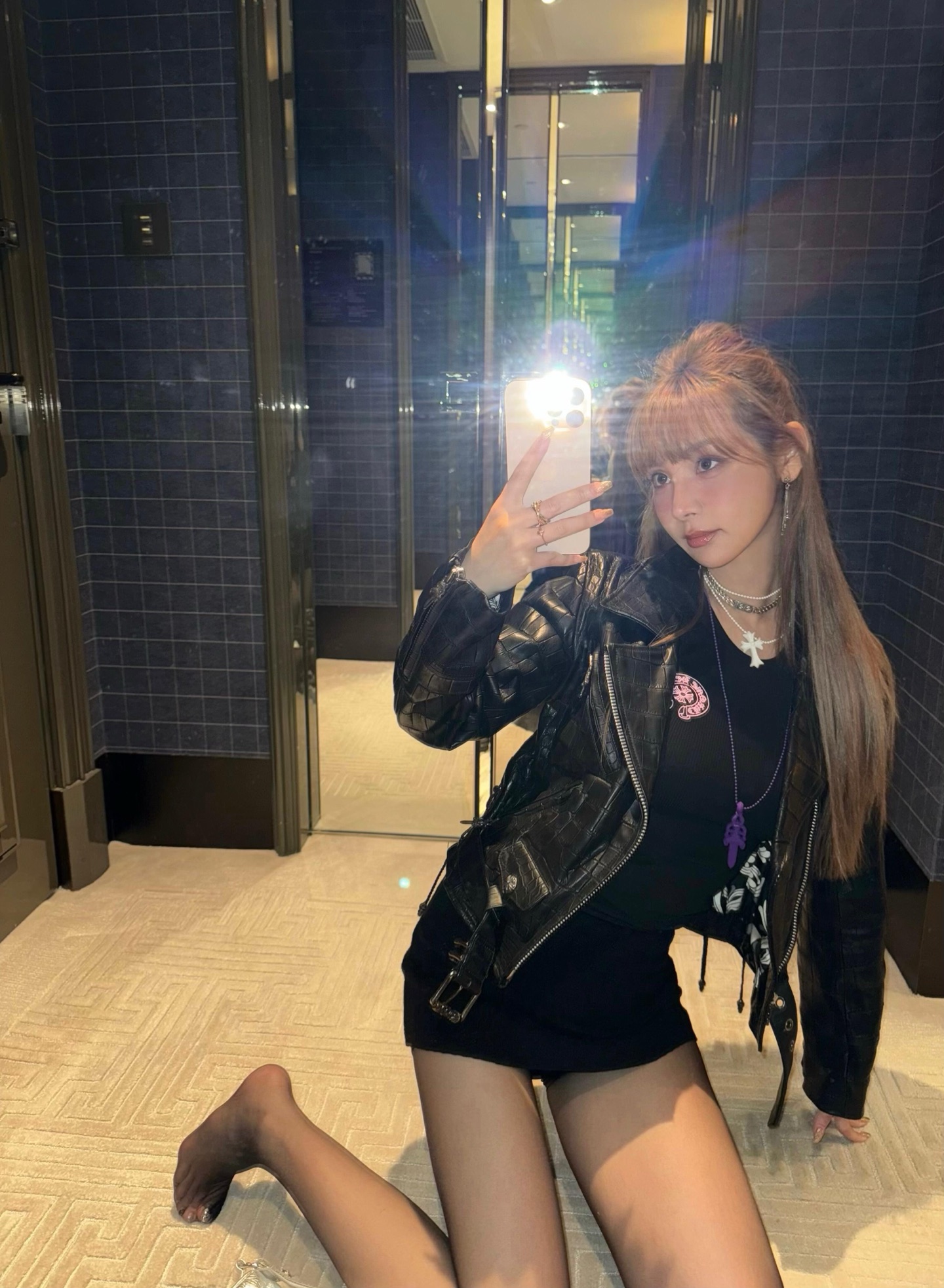 NO:310285,Chorme heart* 25Ss early spring new style Cross horseshoe print vest | Exclusive high-end production!  The overall style is slimming and versatile, and it is very versatile and inclusive. It is a must-have for hot girls. Any style can be depressed and can be used to draw blockbusters!  The fabric is soft, comfortable and textured and will not make any mistakes when paired casually. S/M/L is available in stock. Alexander wang19860909批Chorme heart* 25Ss早春新款 十字架马蹄印花背心丨独家高版出品！整体版型收腰显瘦气质百搭包容性强 辣妹女孩们必入款 随便凹个造型都可排出大片来！面料柔软舒适质感超随意搭配都不会出错现货发售S/M/L,,alexander wang,Women's clothing