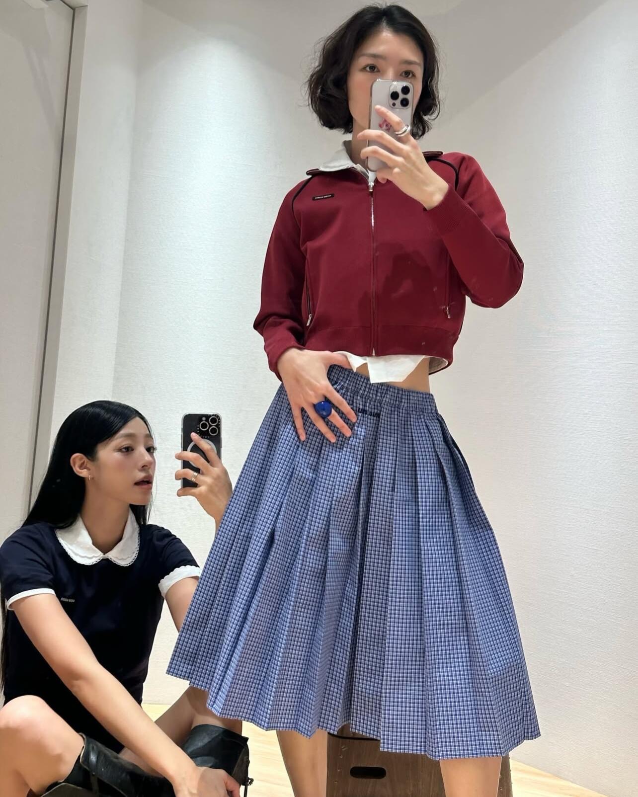 NO:310776,Very college Miu Department outfits, miumiu, alexander wang19860909很学院的Miu系穿搭,,miumiu,alexander wang,Women's clothing