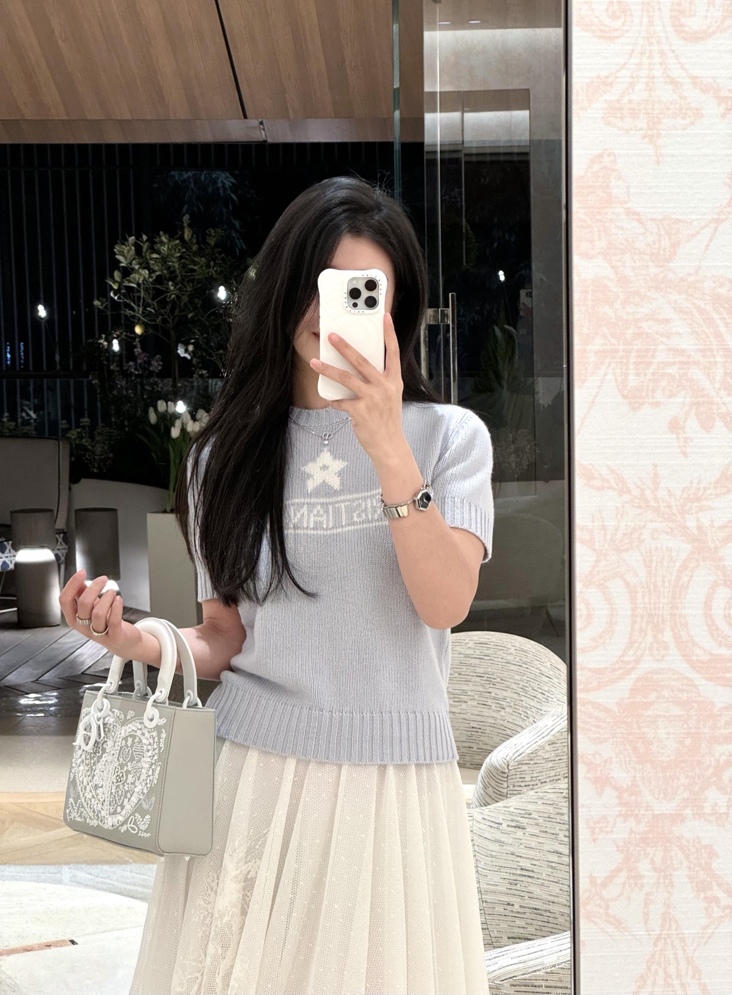 NO:320834,Dio* 25Ss spring and summer new style Lucky Star logo jacquard cashmere short-sleeved sweater | Exclusive yb development!  High-end production!  The lucky star sweater every year is the hottest spring and summer sweater. The latest oat color and sky blue this year are so beautiful. You can easily get the temperament of a wealthy family, both well-behaved and exquisite!  Super invincible and gentle, and the inner wear is super beautiful~ It can be worn all year round, high-end version closes its eyes~ it is available in stock S/M/L,,dior,T-shirt,alexander wang19860909批Dio* 25Ss春夏新款 幸运星logo提花山羊绒短袖针织衫丨独家yb开发！高版出品！每年的春夏大爆款幸运星针织衫,今年最新的燕麦色和天蓝色也太美了,轻轻松松get富家大小家气质feel,又乖又精致！超级无敌显温柔,单穿内搭都超好看~一年四季可穿,高版本闭眼入~现货发售 S/M/L,,dior,T-shirt,alexander wang,Women's clothing