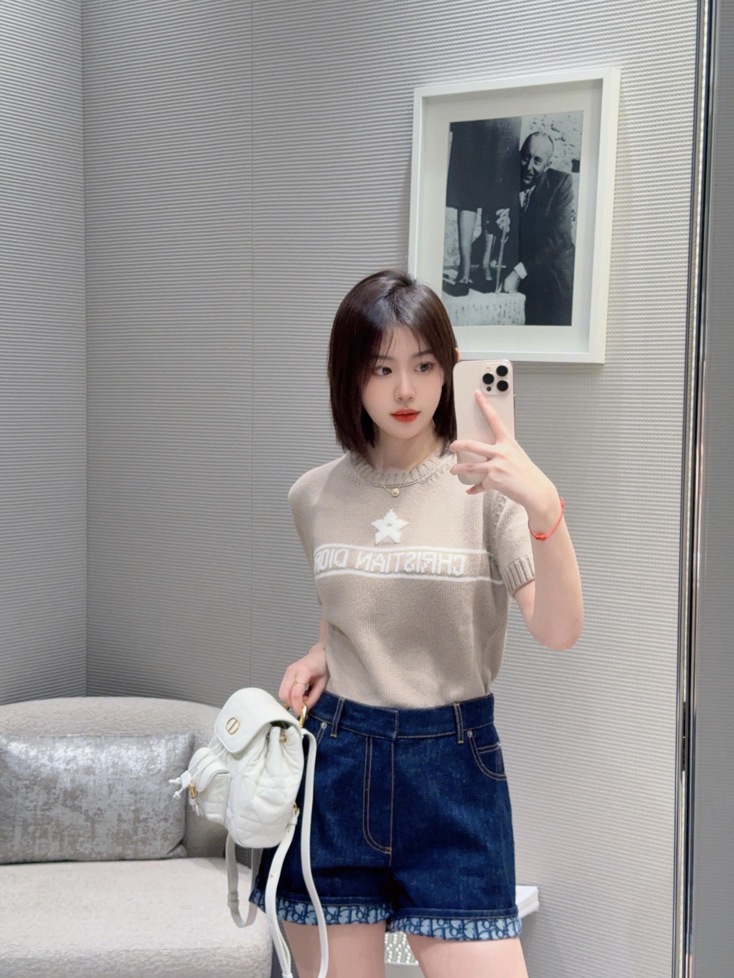 NO:320816,Dio* 25Ss spring and summer new style Lucky Star logo jacquard cashmere short-sleeved sweater | Exclusive yb development!  High-end production!  The lucky star sweater every year is the hottest spring and summer sweater. The latest oat color and sky blue this year are so beautiful. You can easily get the temperament of a wealthy family, both well-behaved and exquisite!  Super invincible and gentle, and the inner wear is super beautiful~ It can be worn all year round, high-end version closes its eyes~ it is available in stock S/M/L,,dior,T-shirt,alexander wang19860909批Dio* 25Ss春夏新款 幸运星logo提花山羊绒短袖针织衫丨独家yb开发！高版出品！每年的春夏大爆款幸运星针织衫,今年最新的燕麦色和天蓝色也太美了,轻轻松松get富家大小家气质feel,又乖又精致！超级无敌显温柔,单穿内搭都超好看~一年四季可穿,高版本闭眼入~现货发售 S/M/L,,dior,T-shirt,alexander wang,Women's clothing