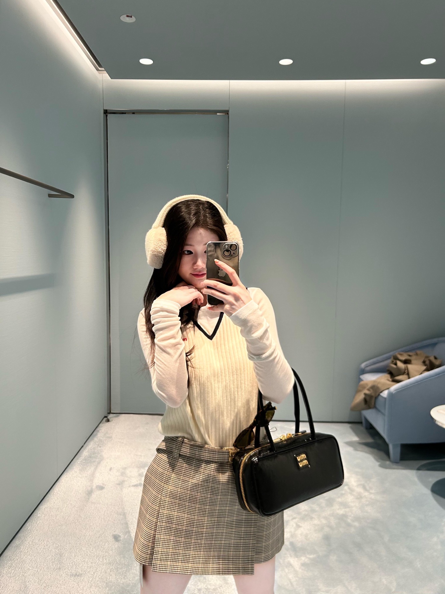 NO:321223,Miu*iu 25Ss spring and summer new style, Intellectual Molecular Academy style pattern mini skirt丨Exclusive yb development!  High-end production!  Knitted jersey fabric, fashionable check pattern, decorated with metal logo belt in the same color, side zipper opening and closing, fashionable items are fully positioned, lattice restoration and tailoring, perfect workmanship quality depends on details!  S/M/L, miumiu, skirts, alexander wang19860909批 Miu*iu 25Ss春夏新款 知性分子学院风格纹迷你半裙丨独家yb开发！高版出品！针织平纹针织面料 时尚格纹图案 饰有同色系金属徽标腰带 侧面拉链开合 时尚单品全定位对格还原剪裁工艺,完美做工品质看细节！现货发售S/M/L,,miumiu,skirts,alexander wang,Women's clothing