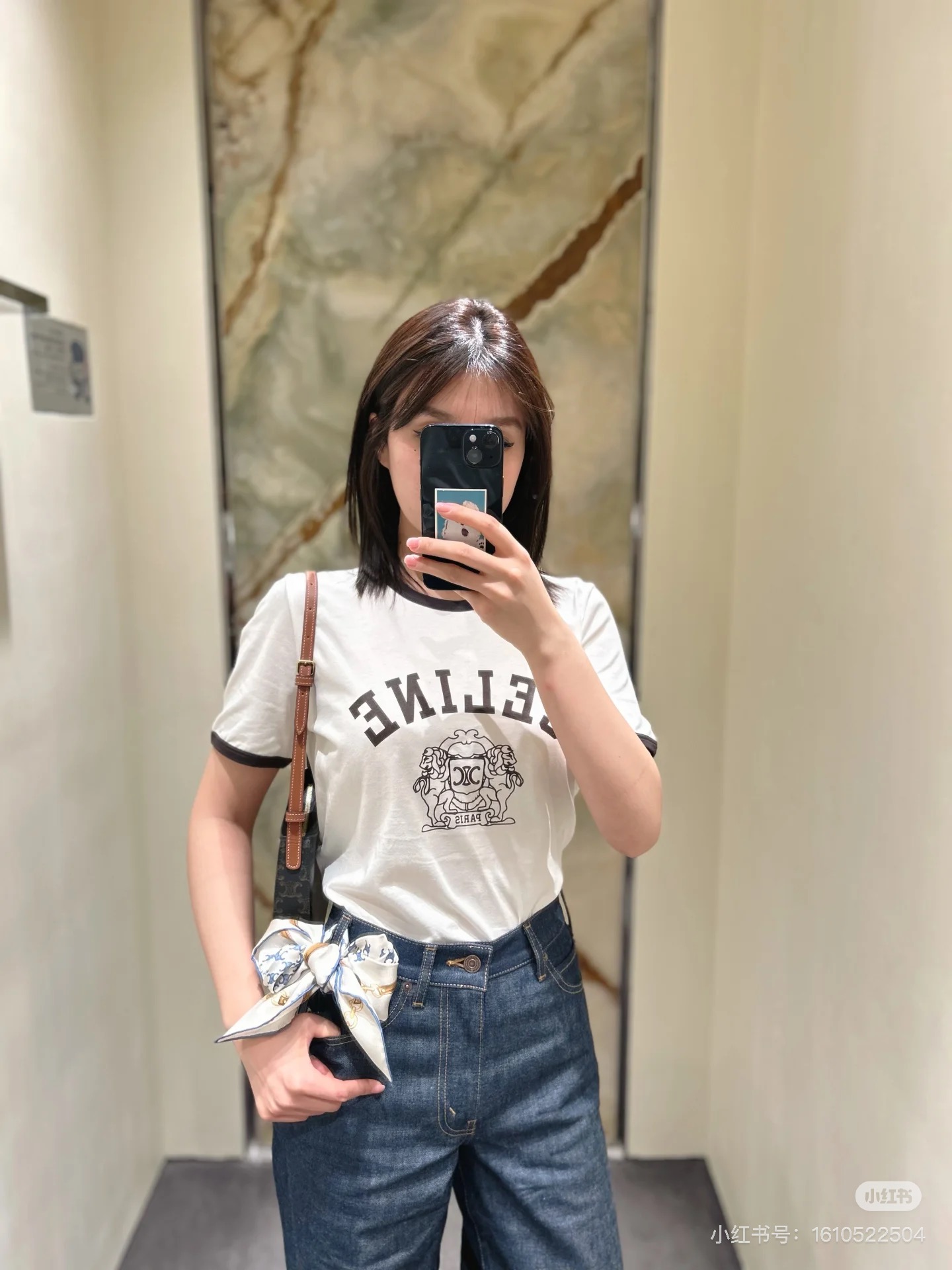 NO:325150,Cellin* 25Ss early spring new style college style pure cotton letter short-sleeved T-shirt | Exclusive yb development!  High-end production!  The imported pure cotton fabric has a great texture!  Customized contrasting color edging craftsmanship and temperament, girlish style, age-reducing and fashionable items!  Low-key and luxurious, versatile style, not picky about others, beautiful body!  The quality of workmanship depends on the details!  S/M/L, celine, T-shirt,tees, t-shirt,alexander wang19860909批 Celin* 25Ss早春新款 学院风纯棉字母短袖T恤丨独家yb开发！高版出品！进口纯棉面料质感超赞！定制撞色包边工艺气质少女风减龄又时髦单品！低调奢华,版型百搭不挑人上身美的不要不要的！做工品质看细节！现货发售S/M/L,,celine,T-shirt,tees，t-shirt,alexander wang,Women's clothing