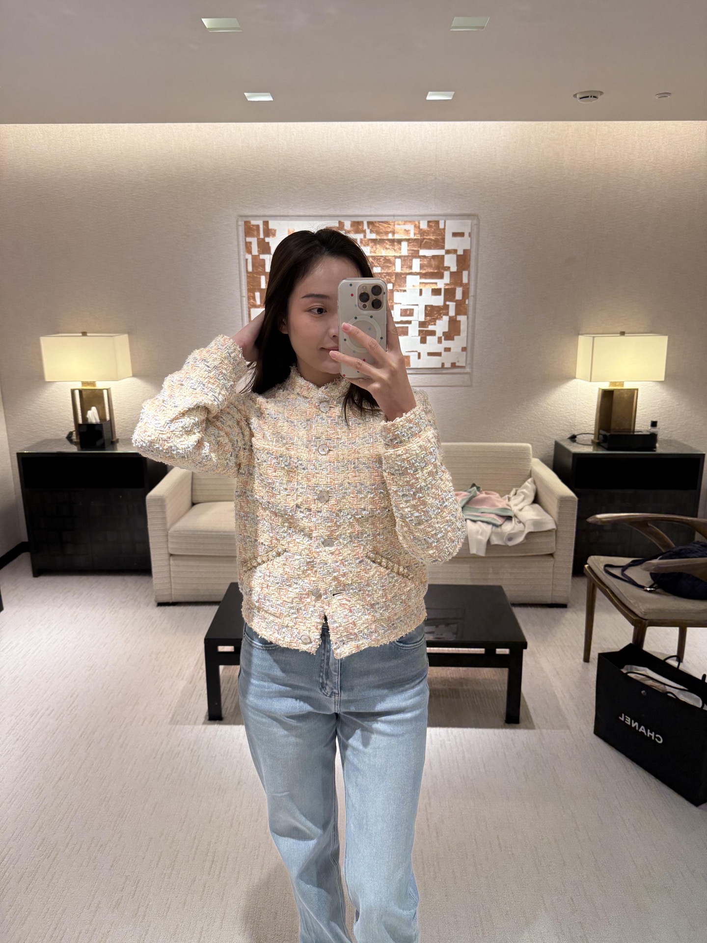 NO:329572,Chane* 25P spring and summer new style, lemon yellow tweed stand collar short jacket丨Exclusive yb development!  High-end production!  Low-key and retro. Whether you are commuting to work or party, wear it on a slay. It’s just right. The right length of the dress is paired with high-waisted jeans or short skirts. It’s simply too good to show off your figure. Fashionable people should have a custom fabric with a texture that will bear it!  S/M/L, Chanel, skirts, jeans, jackets & coats, alexander wang19860909Chane* 25P春夏新款 柠檬黄粗花呢立领短款外套丨独家yb开发！高版出品！低调又复古 不管上班通勤还是聚会 穿上真的slay全场好吧恰到好处的衣长搭配高腰牛仔裤或短裙 简直不要太显身材 时髦精们都应有一件定制面料 质感扛扛的！现货发售S/M/L,,chanel,skirts,jeans,jackets & coats,alexander wang,Women's clothing