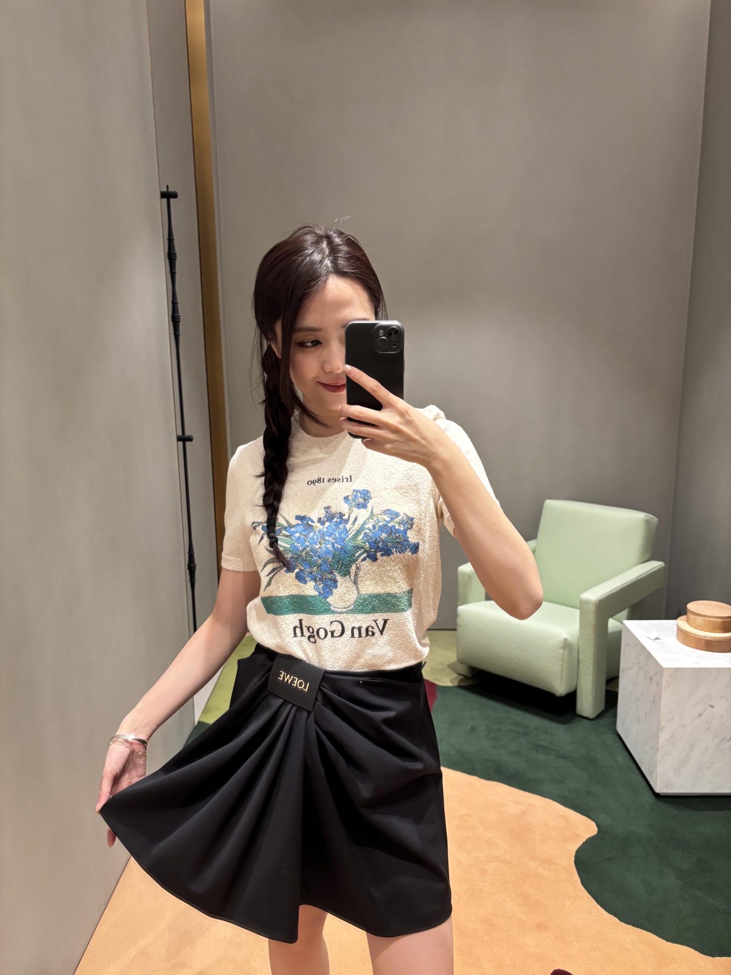 NO:331688,Loew* 25Ss spring and summer new style iris textured short-sleeved knitted T-shirt丨Exclusive yb development!  High-end production!  It's so beautiful, both casual and literary. It's like wearing a bouquet of spring on your body. It's a slack feeling when paired with skirts and pants. It's a lively outfit in summer. S/M/L, loewe, skirts, T-shirt, tees, t-shirt, alexander wang19860909批 loew* 25Ss春夏新款 鸢尾花肌理感短袖针织T恤丨独家yb开发！高版出品！真的太美了 既休闲轻松又可以很文艺 简直是把春天的花束穿在了身上 无论搭配裙子还是裤子都松弛感十足 简直是夏日里的活力穿搭 现货发售S/M/L,,loewe,skirts,T-shirt,tees，t-shirt,alexander wang,Women's clothing